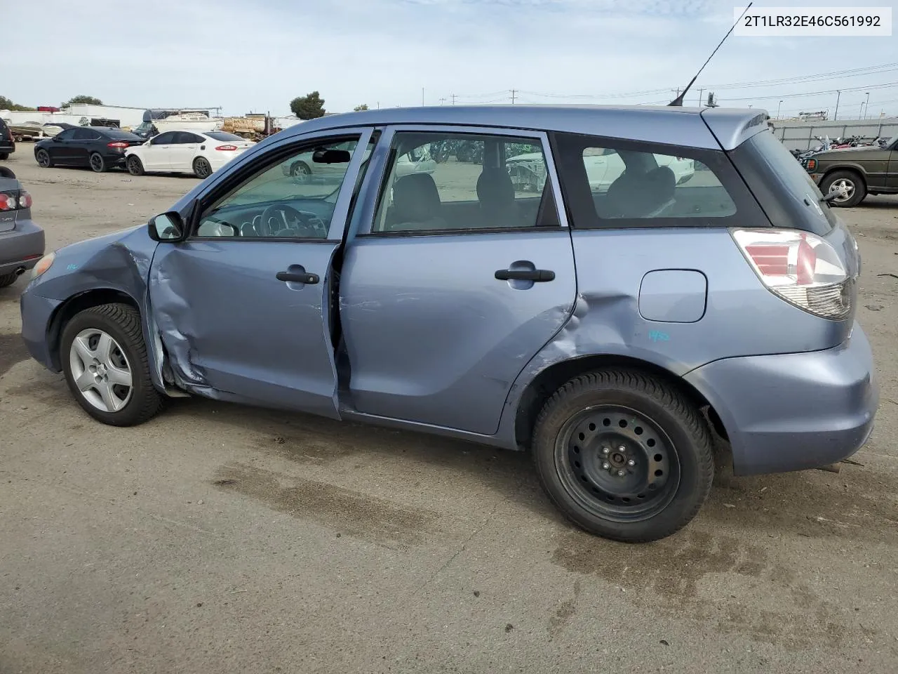 2006 Toyota Corolla Matrix Base VIN: 2T1LR32E46C561992 Lot: 77135894