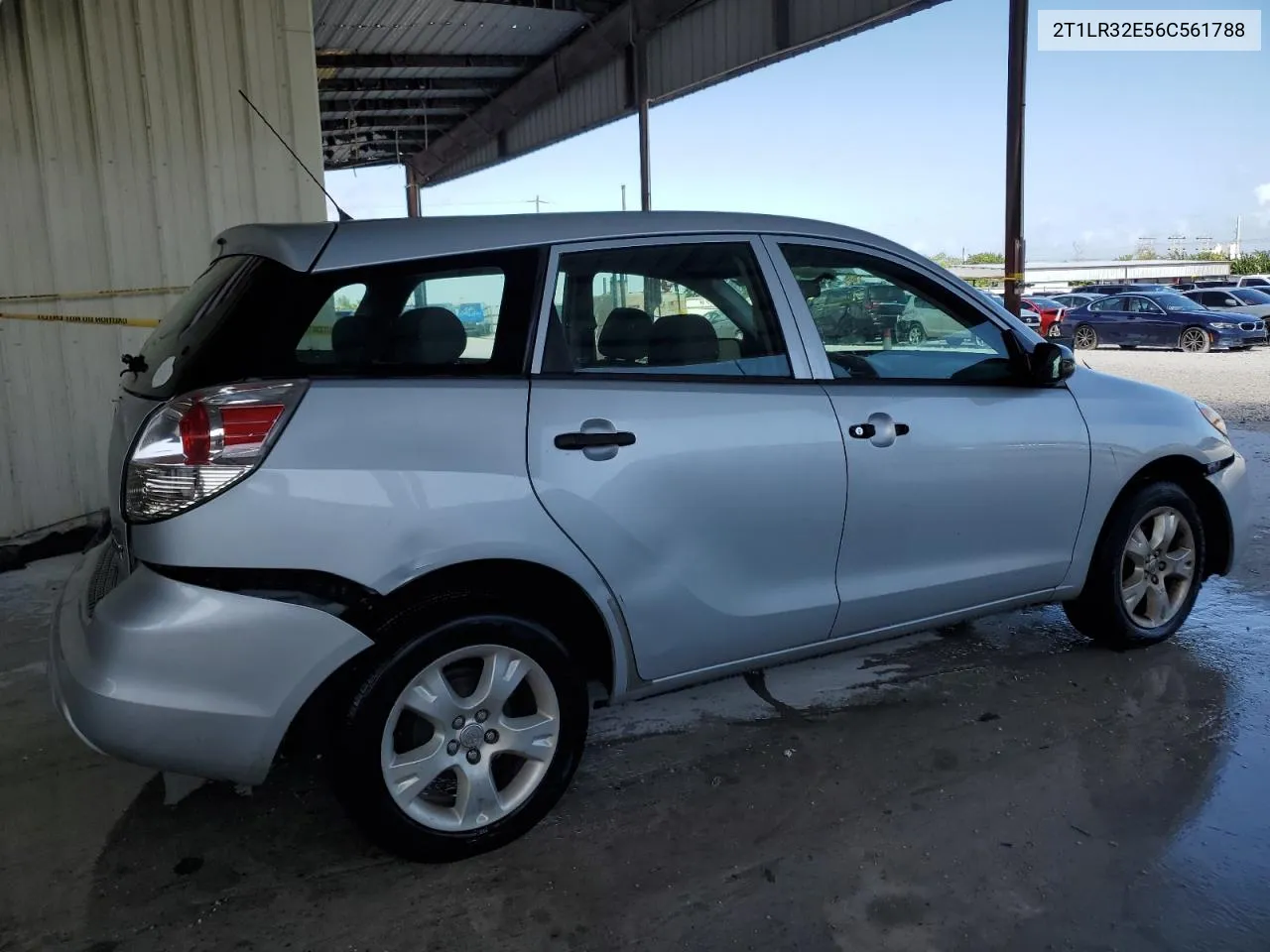 2006 Toyota Corolla Matrix Base VIN: 2T1LR32E56C561788 Lot: 77820964