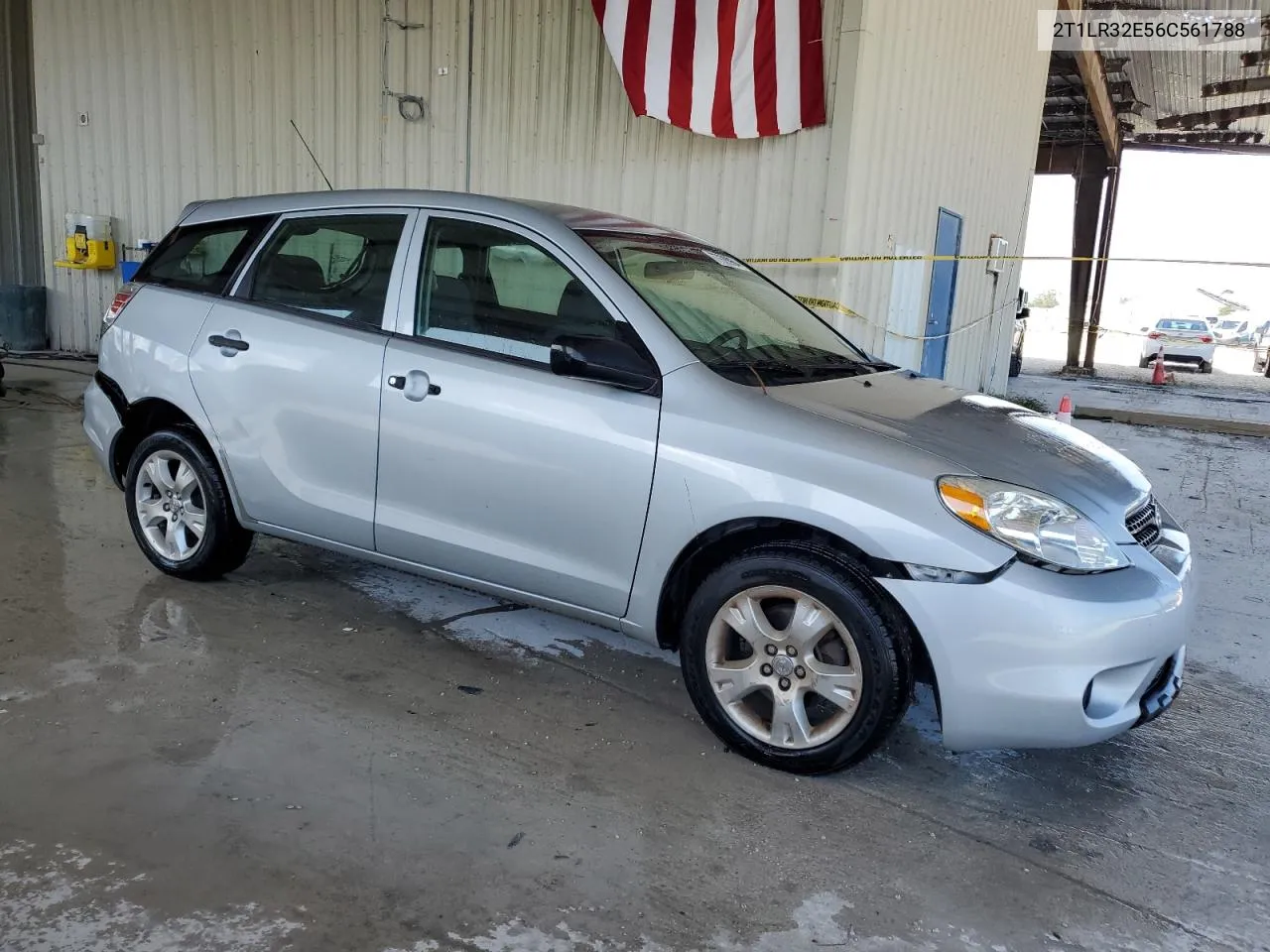 2006 Toyota Corolla Matrix Base VIN: 2T1LR32E56C561788 Lot: 77820964