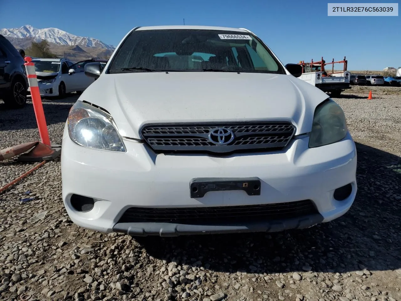 2006 Toyota Corolla Matrix Base VIN: 2T1LR32E76C563039 Lot: 79666534