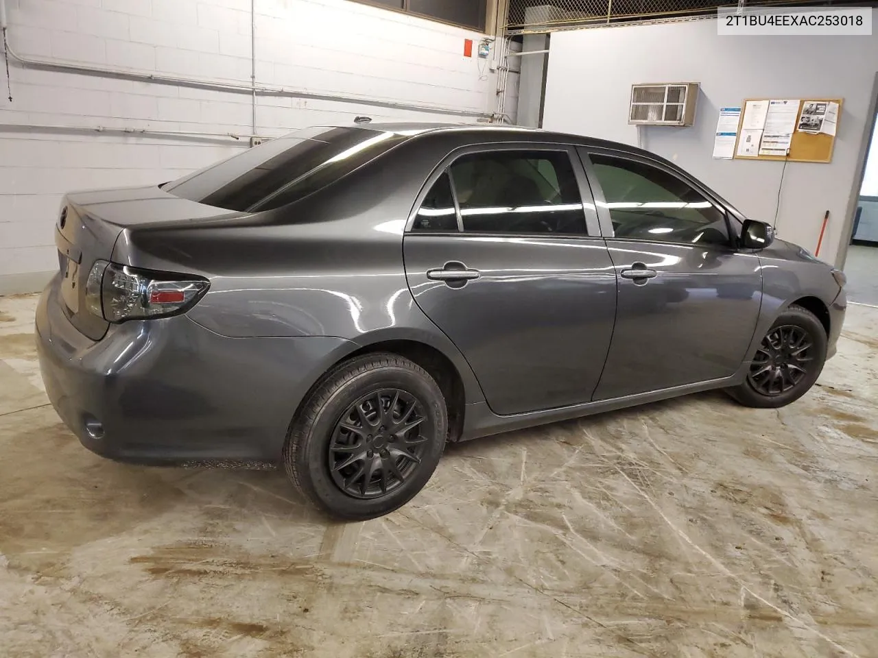 2010 Toyota Corolla Base VIN: 2T1BU4EEXAC253018 Lot: 61322194