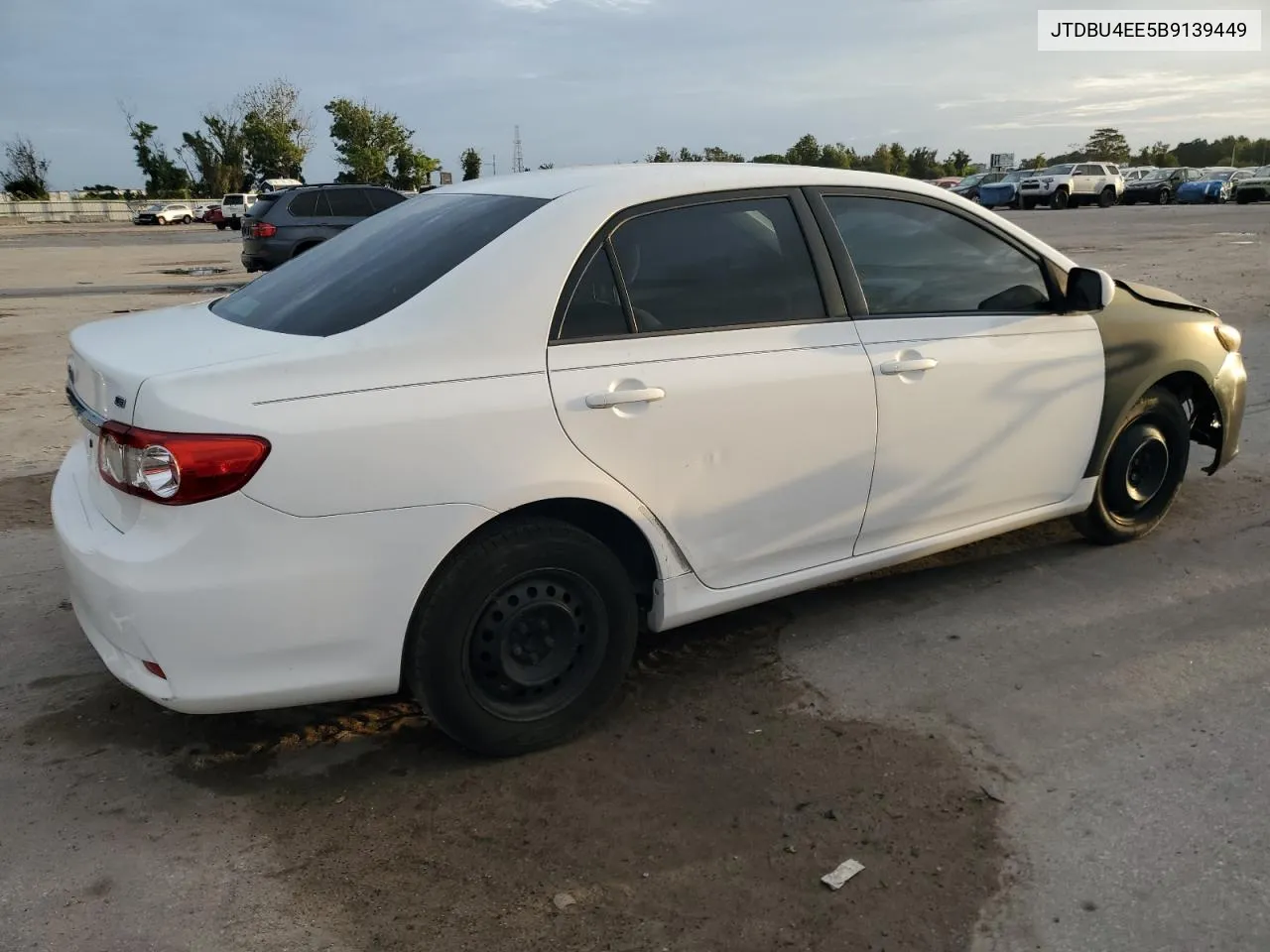 2011 Toyota Corolla Base VIN: JTDBU4EE5B9139449 Lot: 72616854