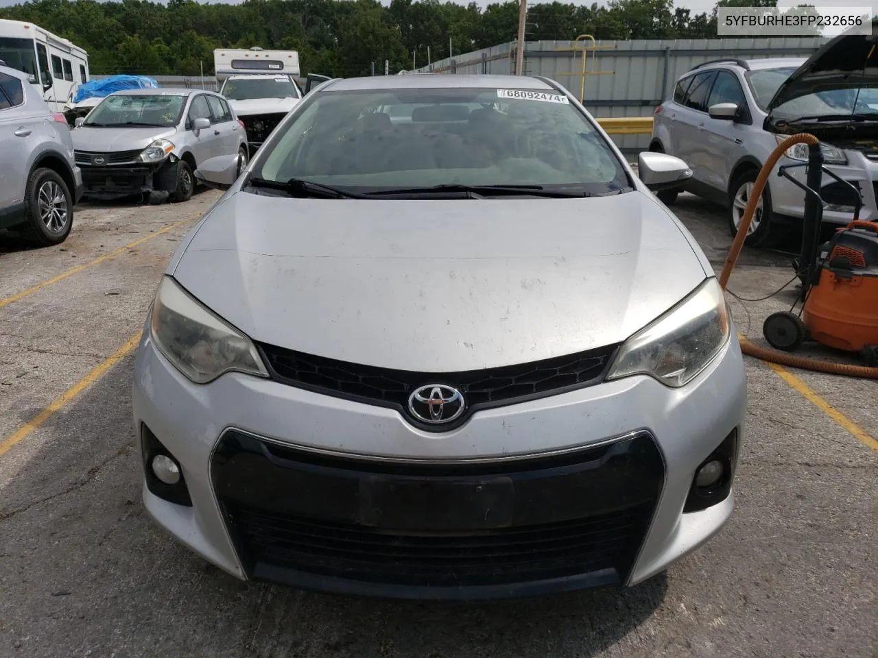 2015 Toyota Corolla L VIN: 5YFBURHE3FP232656 Lot: 68092474