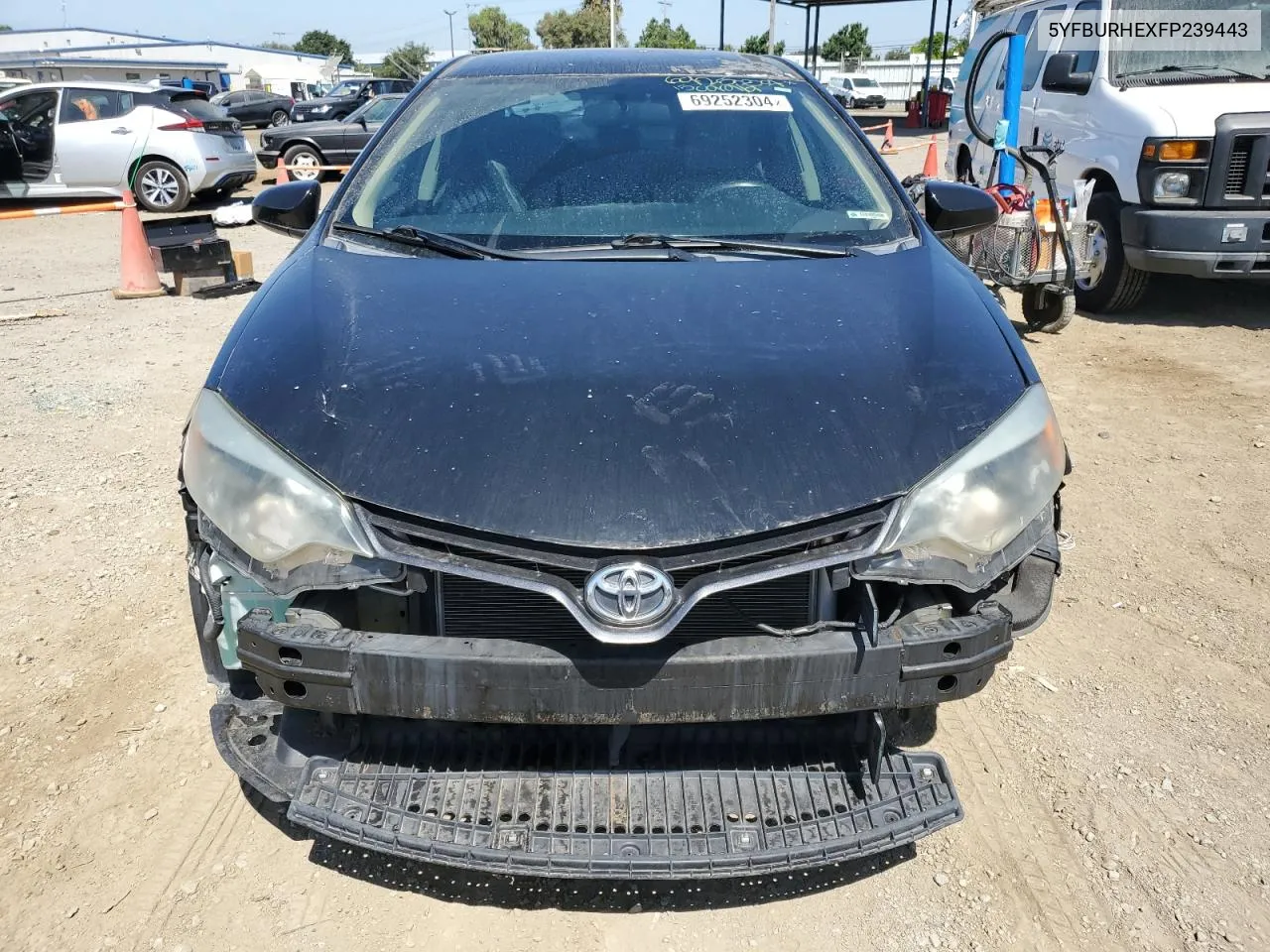 2015 Toyota Corolla L VIN: 5YFBURHEXFP239443 Lot: 69252304