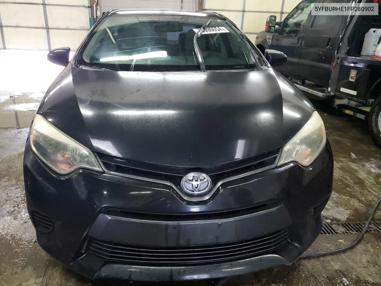 2015 Toyota Corolla L VIN: 5YFBURHE1FP280902 Lot: 79690654