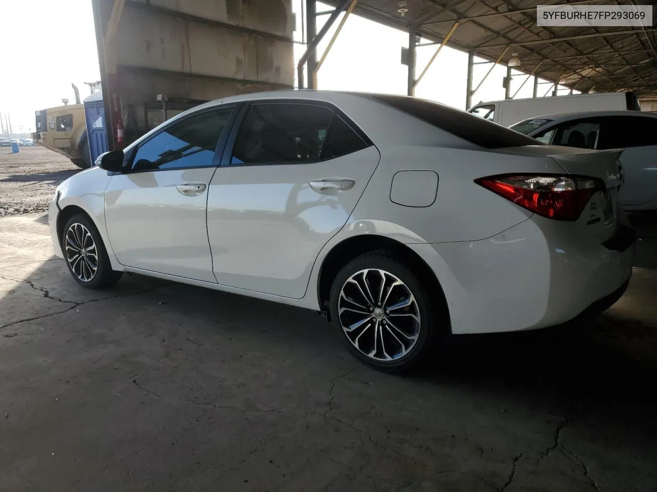 2015 Toyota Corolla L VIN: 5YFBURHE7FP293069 Lot: 80256174