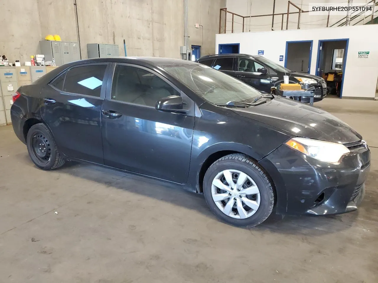 2016 Toyota Corolla L VIN: 5YFBURHE2GP551094 Lot: 69802274