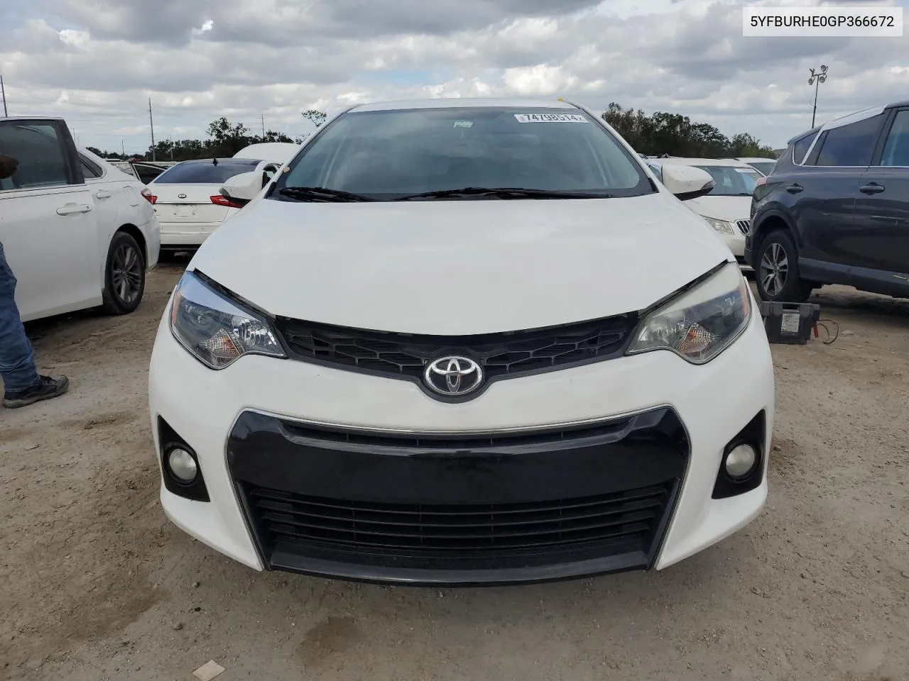 2016 Toyota Corolla L VIN: 5YFBURHE0GP366672 Lot: 74798514