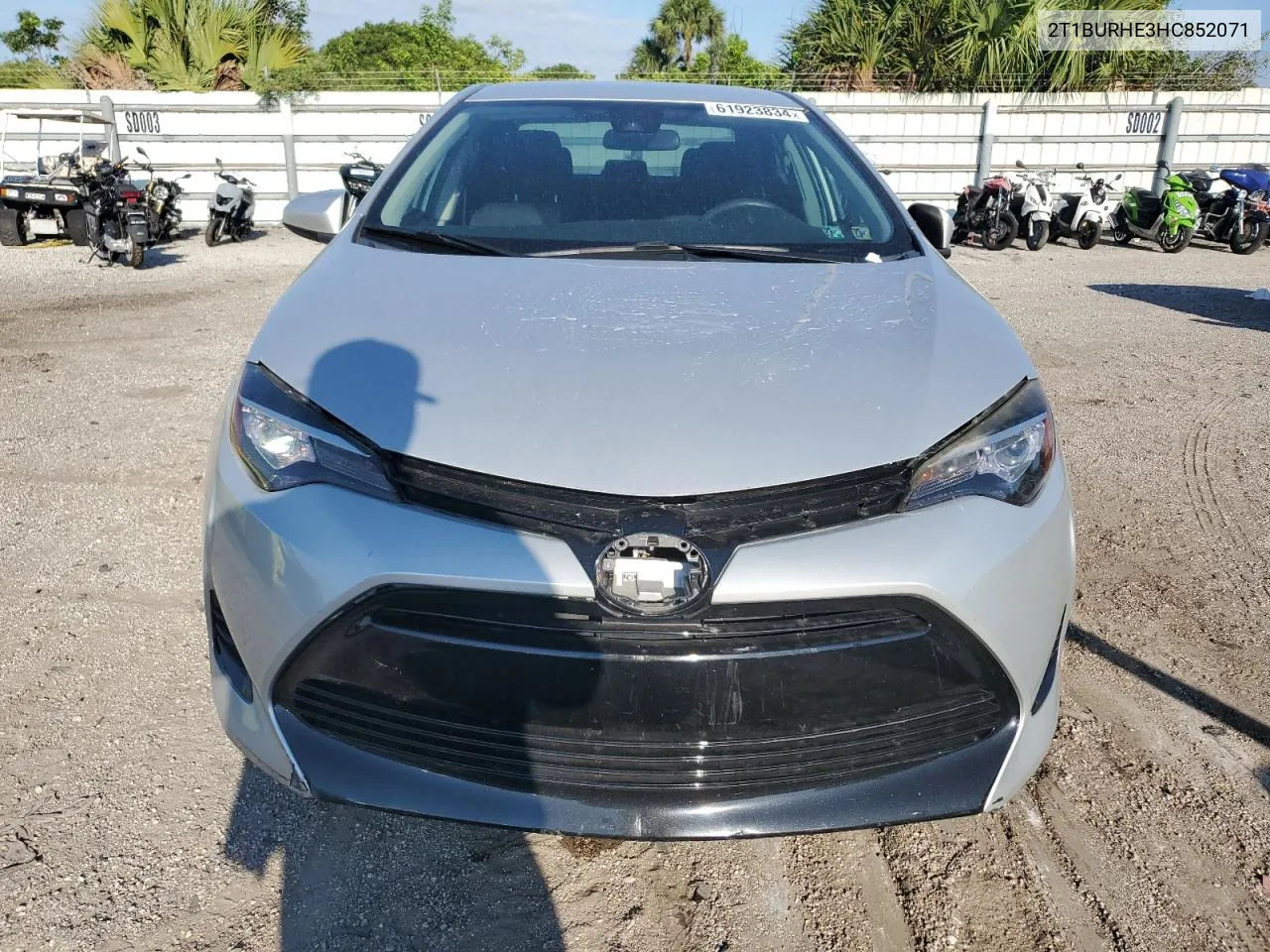 2017 Toyota Corolla L VIN: 2T1BURHE3HC852071 Lot: 61923834