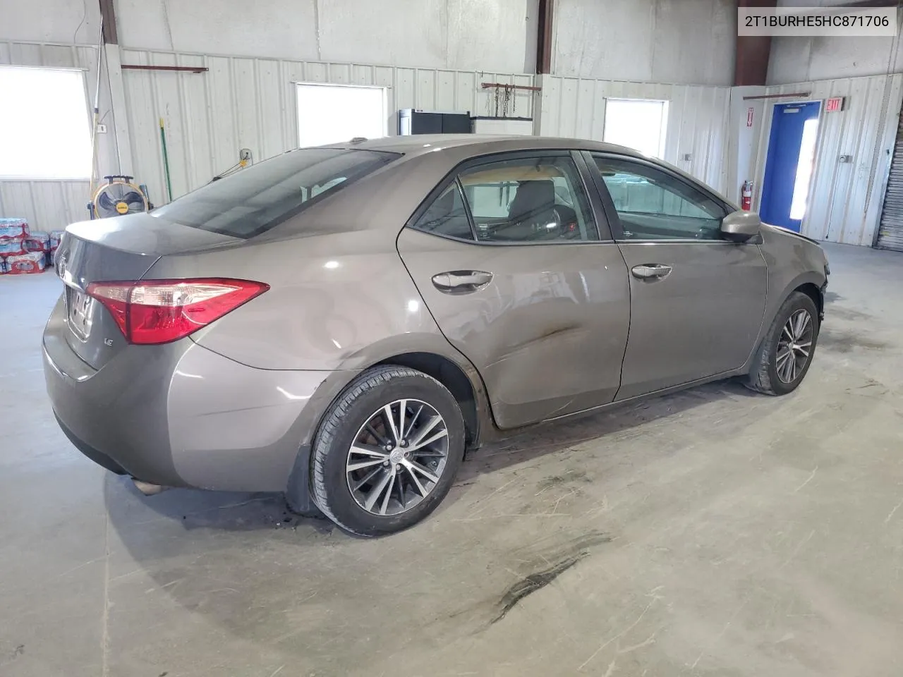 2017 Toyota Corolla L VIN: 2T1BURHE5HC871706 Lot: 70908414