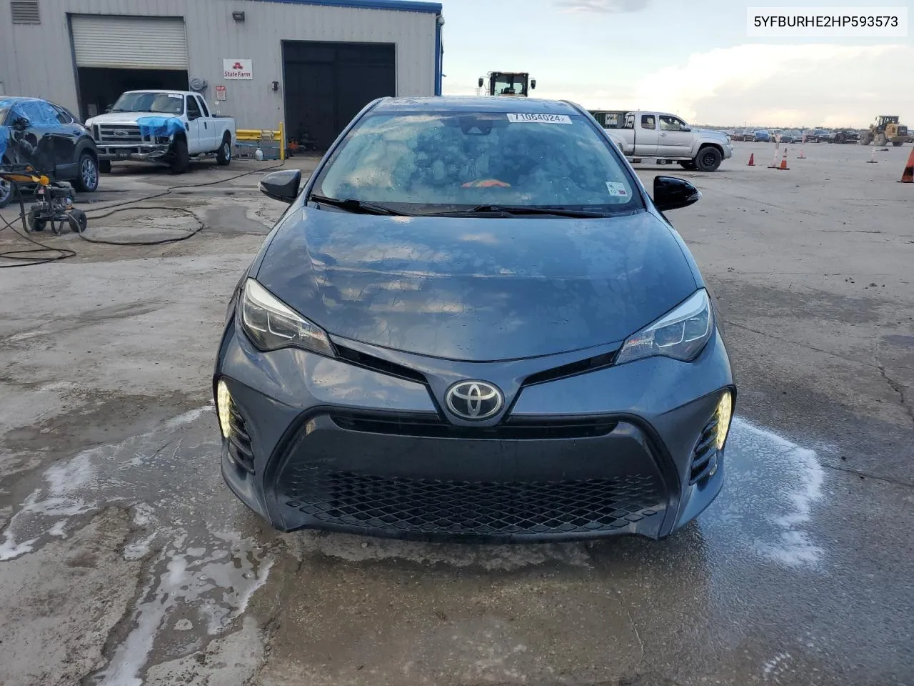 2017 Toyota Corolla L VIN: 5YFBURHE2HP593573 Lot: 71064024