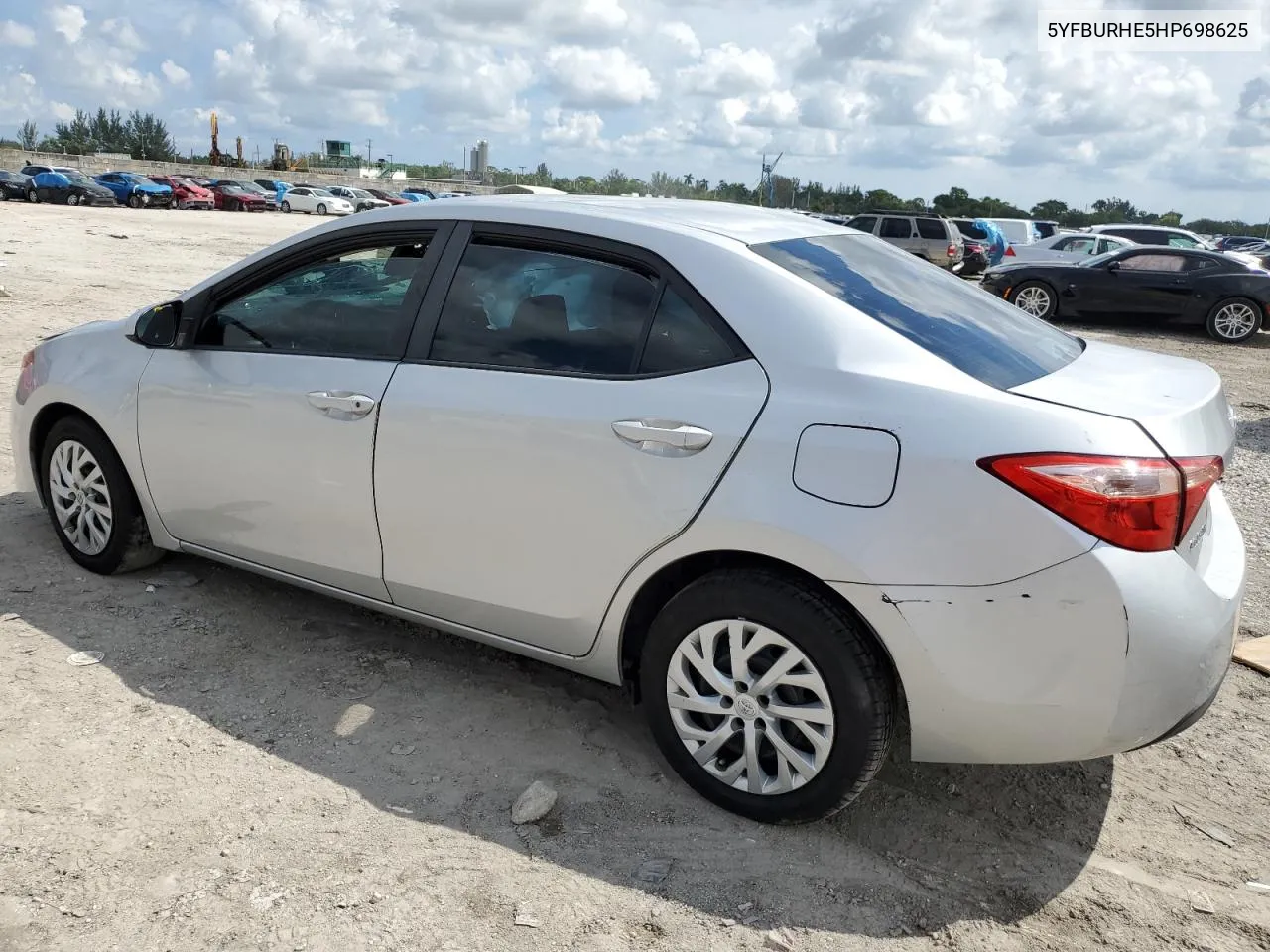 2017 Toyota Corolla L VIN: 5YFBURHE5HP698625 Lot: 71858444