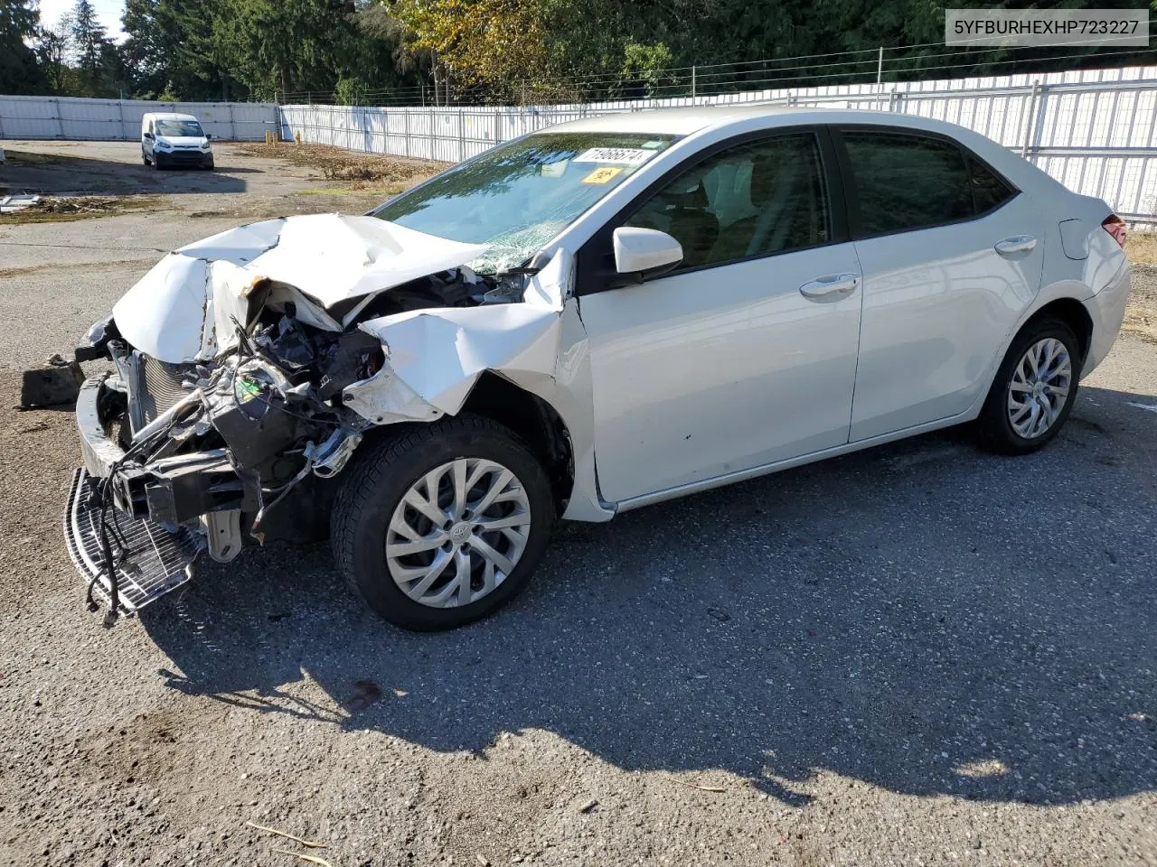 2017 Toyota Corolla L VIN: 5YFBURHEXHP723227 Lot: 71966674