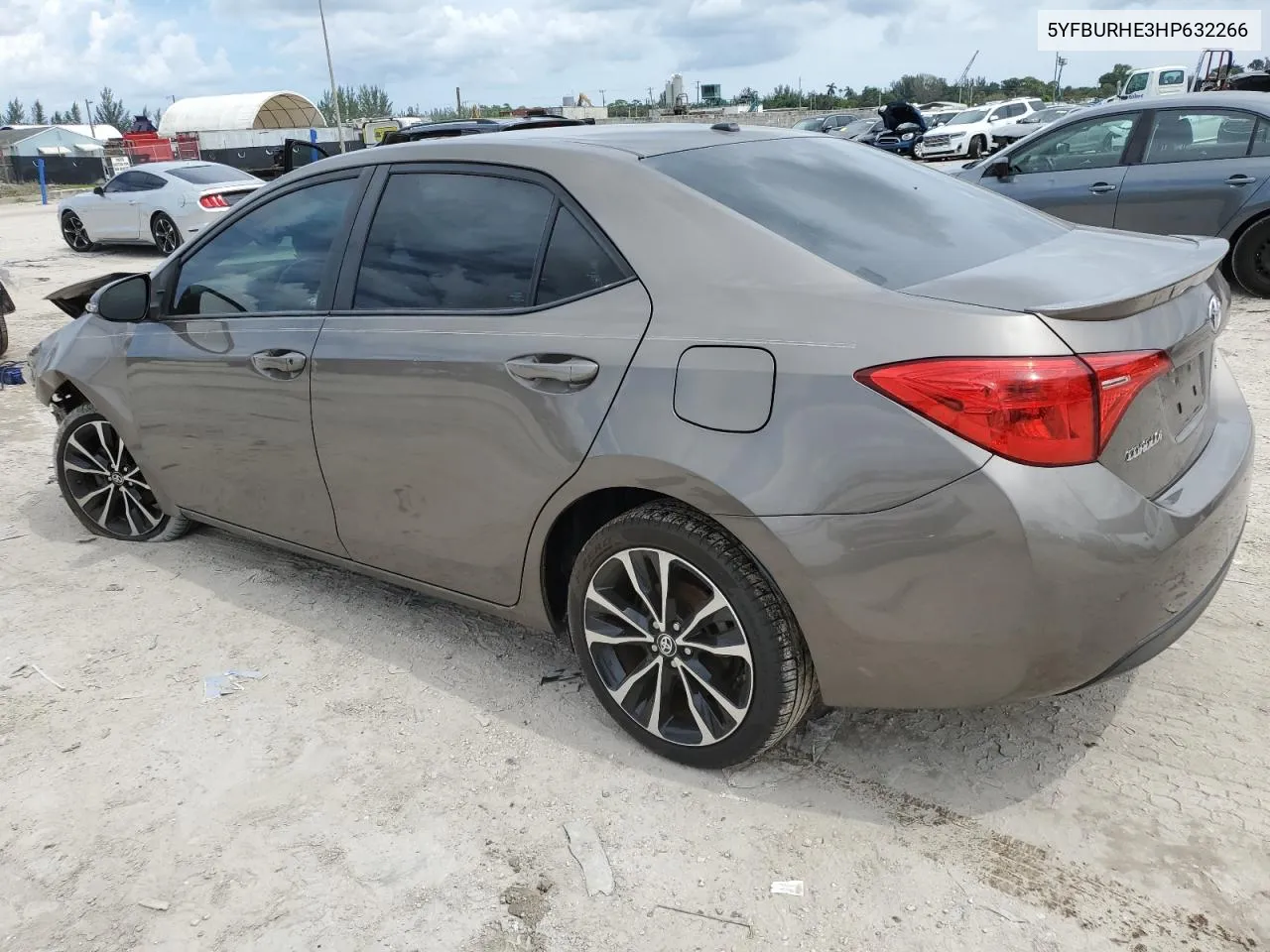 2017 Toyota Corolla L VIN: 5YFBURHE3HP632266 Lot: 72060394