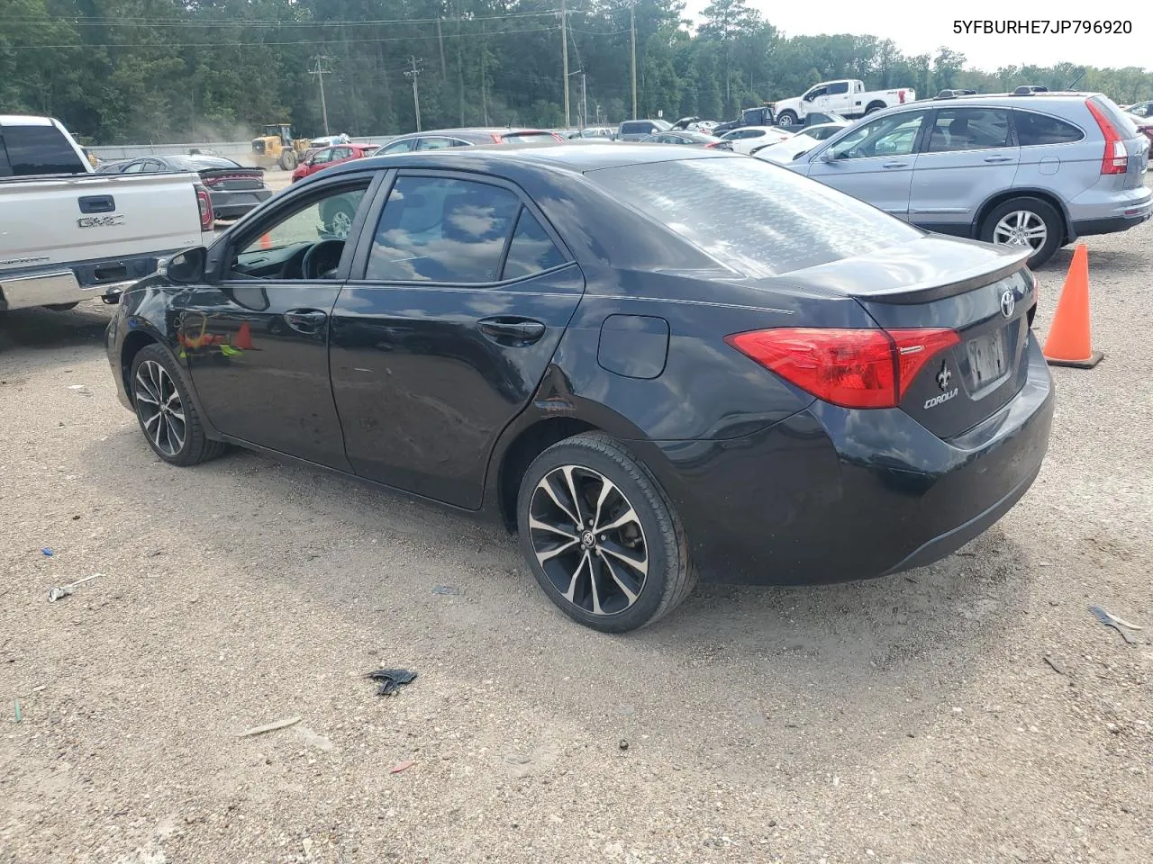 2018 Toyota Corolla L VIN: 5YFBURHE7JP796920 Lot: 61147564