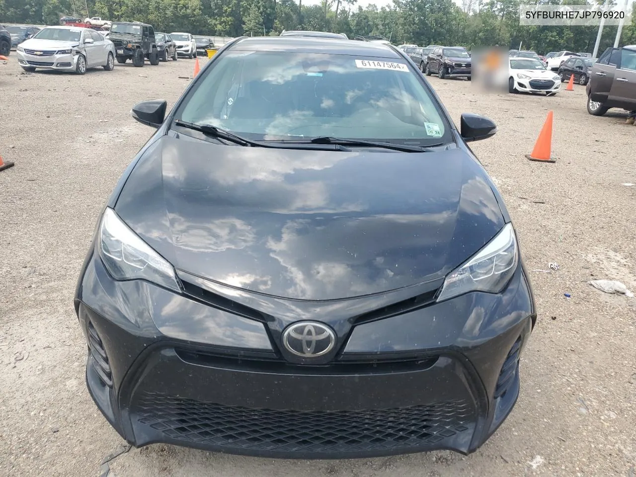 2018 Toyota Corolla L VIN: 5YFBURHE7JP796920 Lot: 61147564