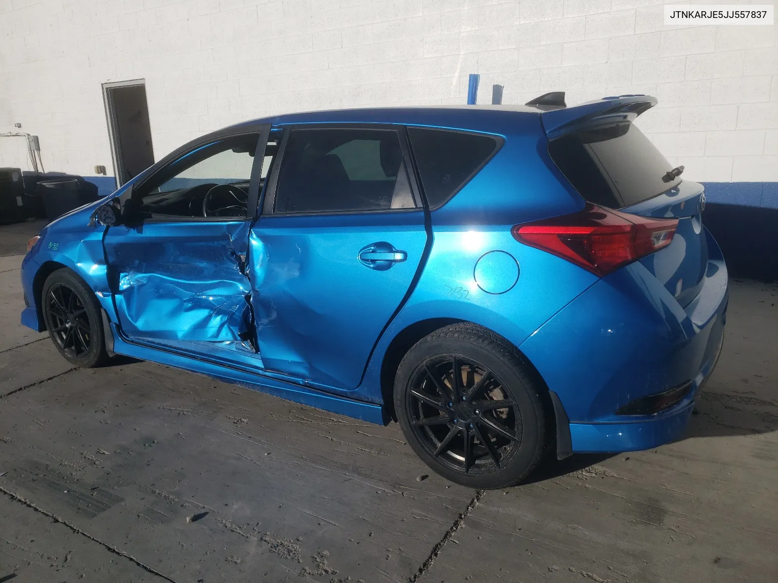 2018 Toyota Corolla Im VIN: JTNKARJE5JJ557837 Lot: 67888914