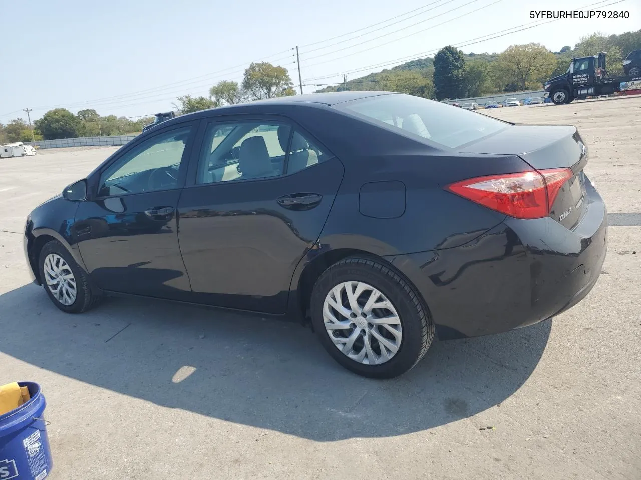 2018 Toyota Corolla L VIN: 5YFBURHE0JP792840 Lot: 70191974