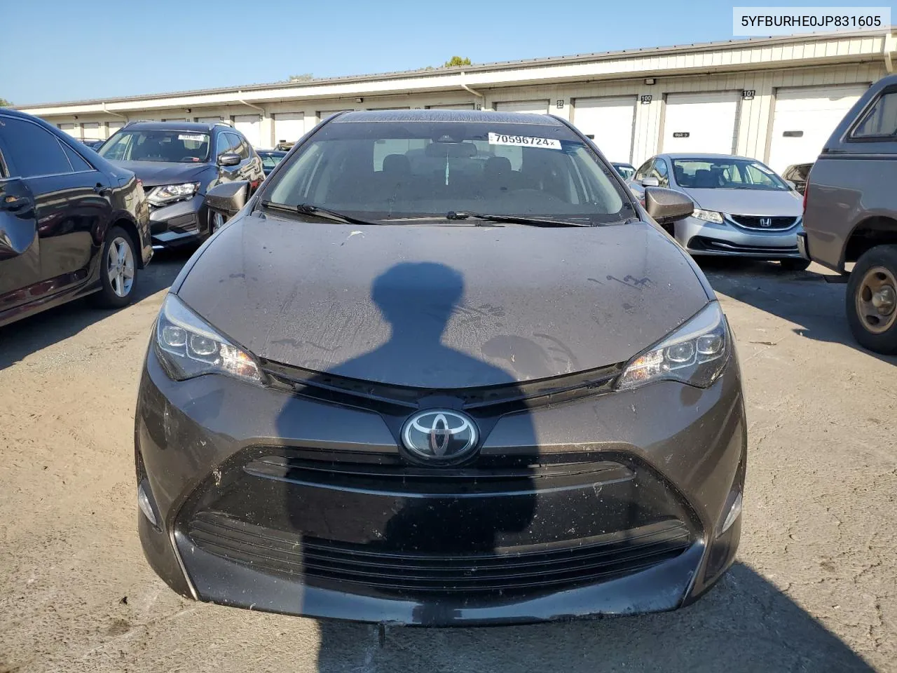 2018 Toyota Corolla L VIN: 5YFBURHE0JP831605 Lot: 70596724