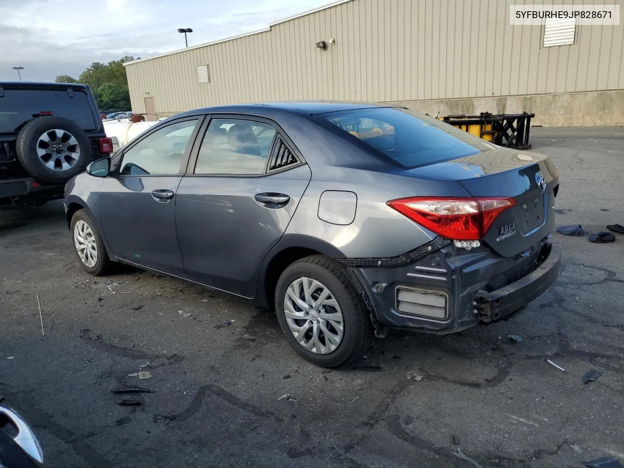 2018 Toyota Corolla L VIN: 5YFBURHE9JP828671 Lot: 71601574