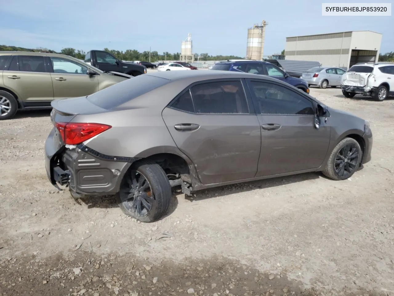 2018 Toyota Corolla L VIN: 5YFBURHE8JP853920 Lot: 73221044