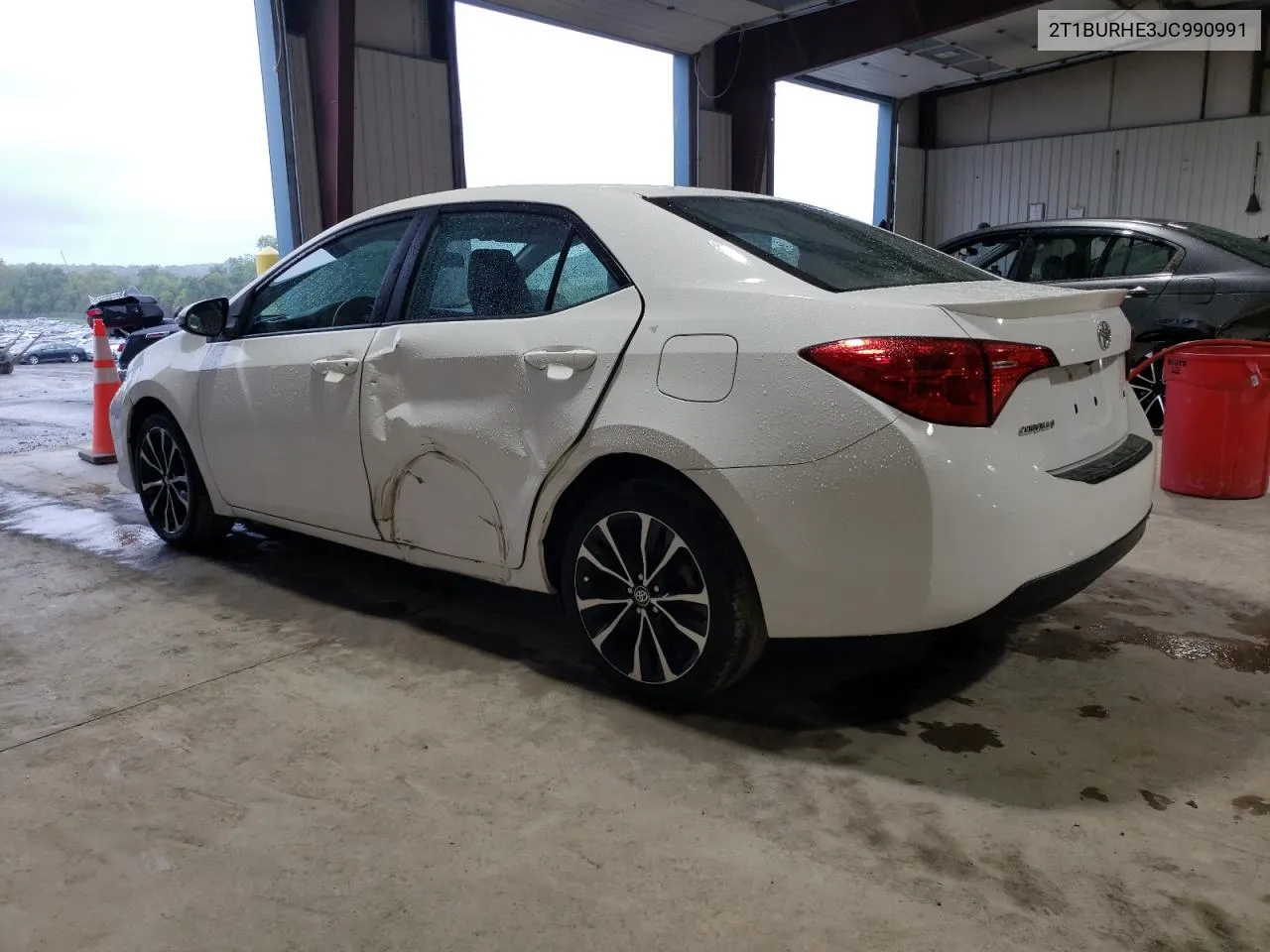 2018 Toyota Corolla L VIN: 2T1BURHE3JC990991 Lot: 73398974