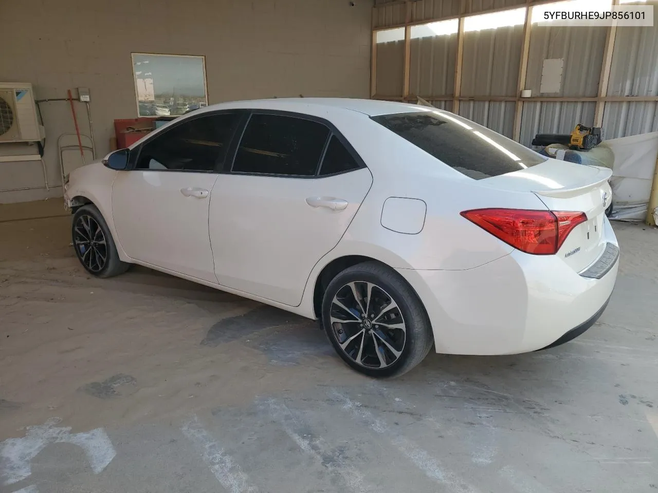 5YFBURHE9JP856101 2018 Toyota Corolla L