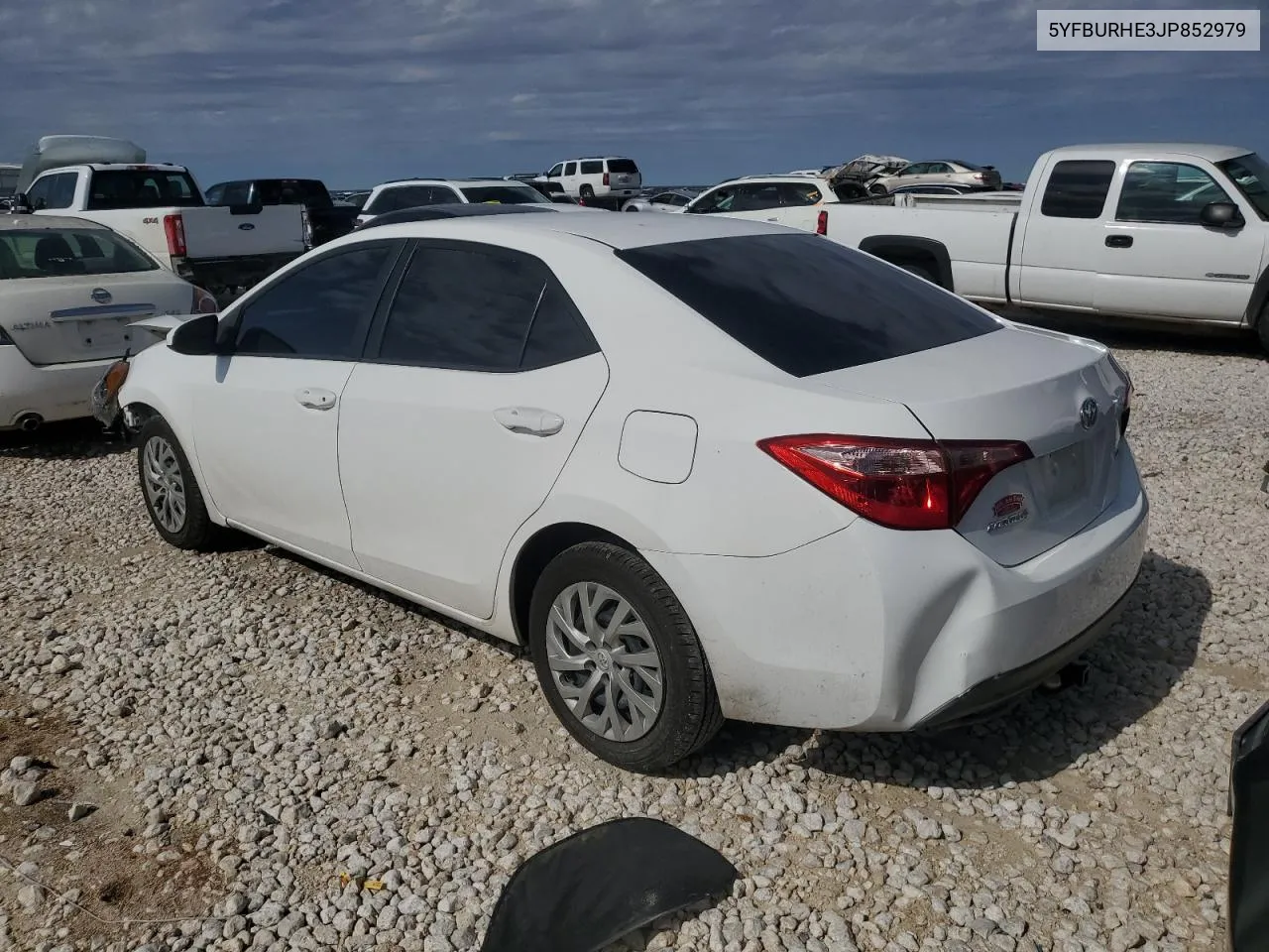 2018 Toyota Corolla L VIN: 5YFBURHE3JP852979 Lot: 79136414