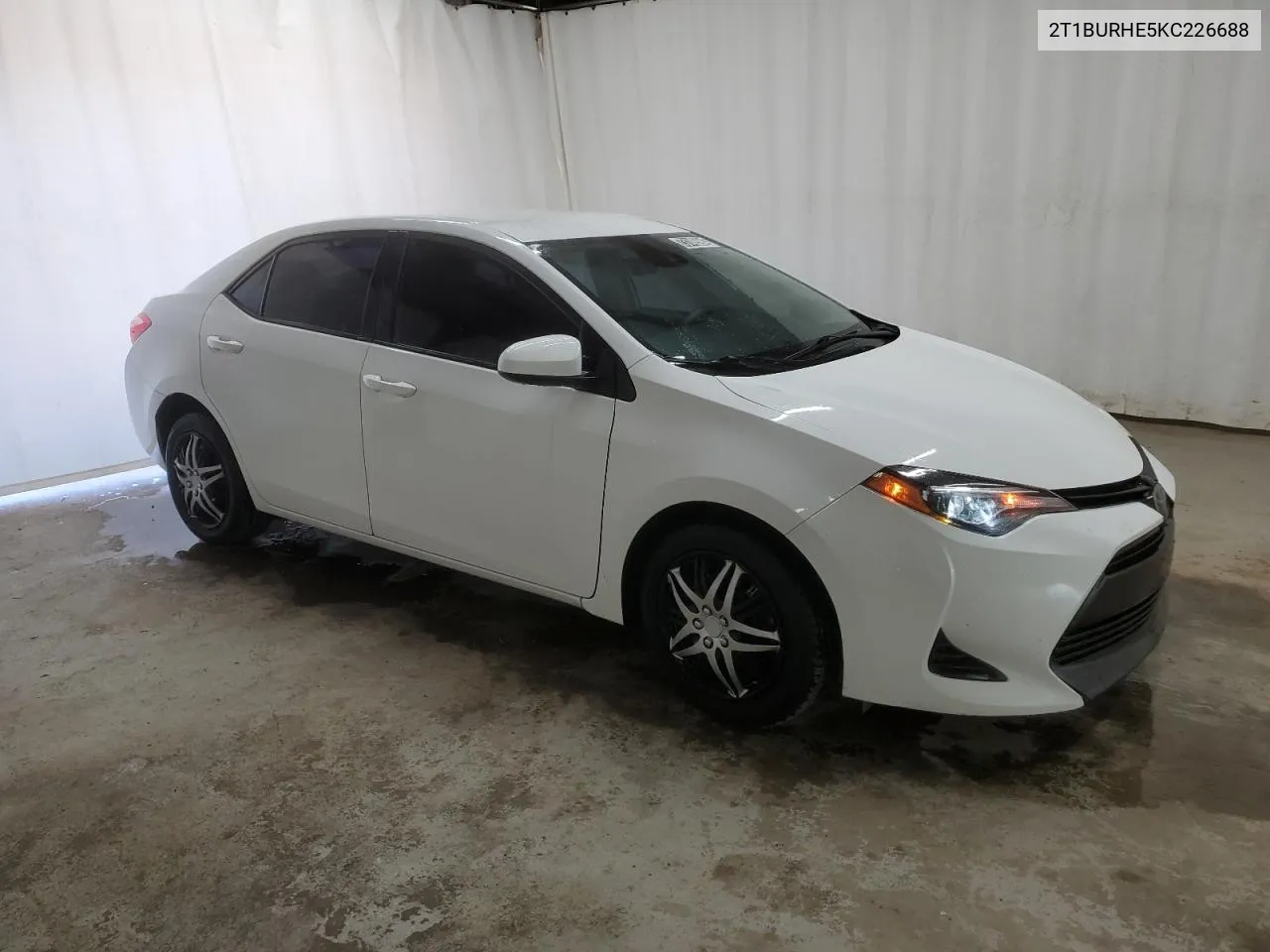 2019 Toyota Corolla L VIN: 2T1BURHE5KC226688 Lot: 73146594