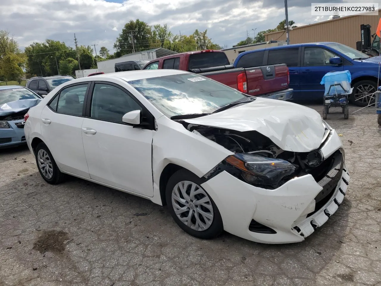 2019 Toyota Corolla L VIN: 2T1BURHE1KC227983 Lot: 73701964