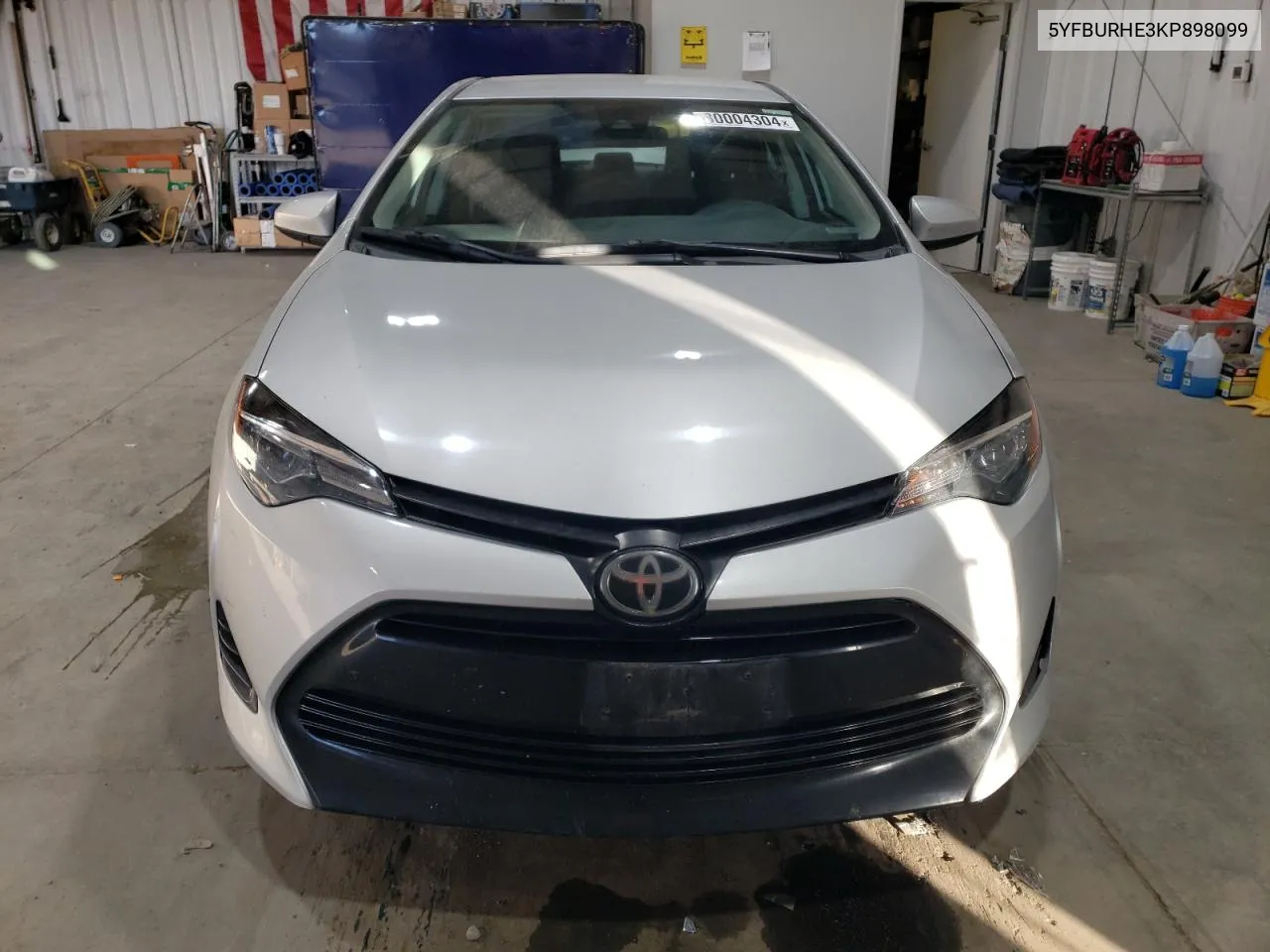 2019 Toyota Corolla L VIN: 5YFBURHE3KP898099 Lot: 80004304