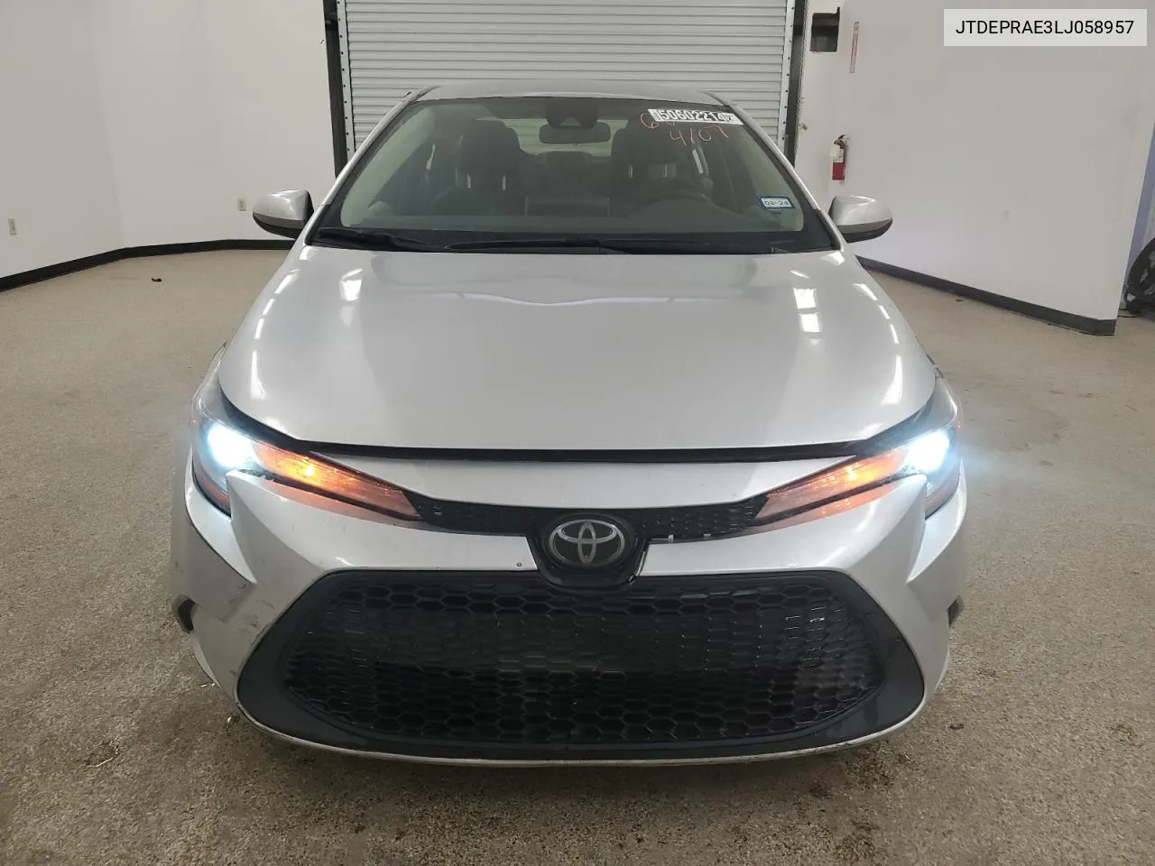 2020 Toyota Corolla Le VIN: JTDEPRAE3LJ058957 Lot: 50602214