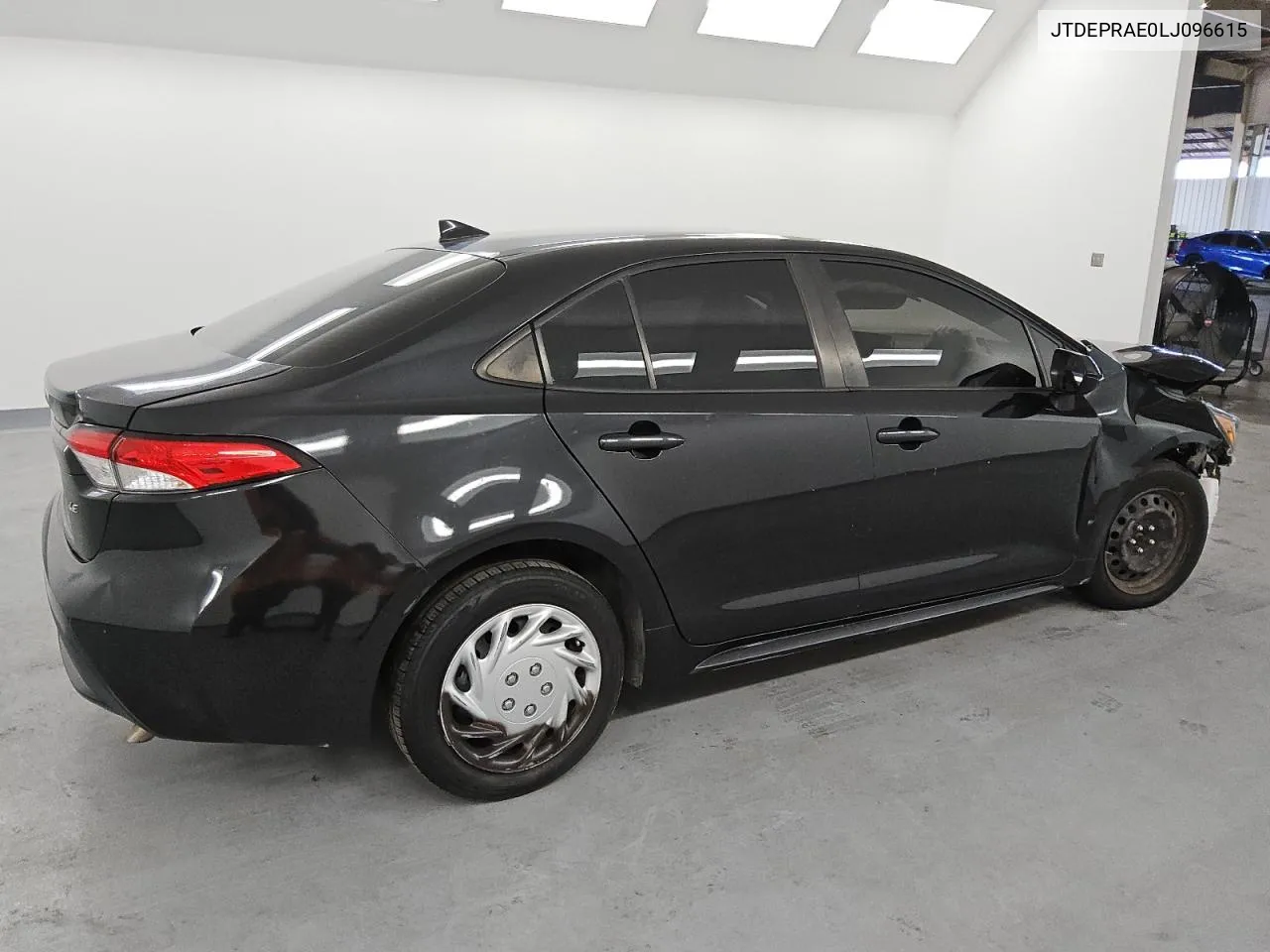 2020 Toyota Corolla Le VIN: JTDEPRAE0LJ096615 Lot: 74010824