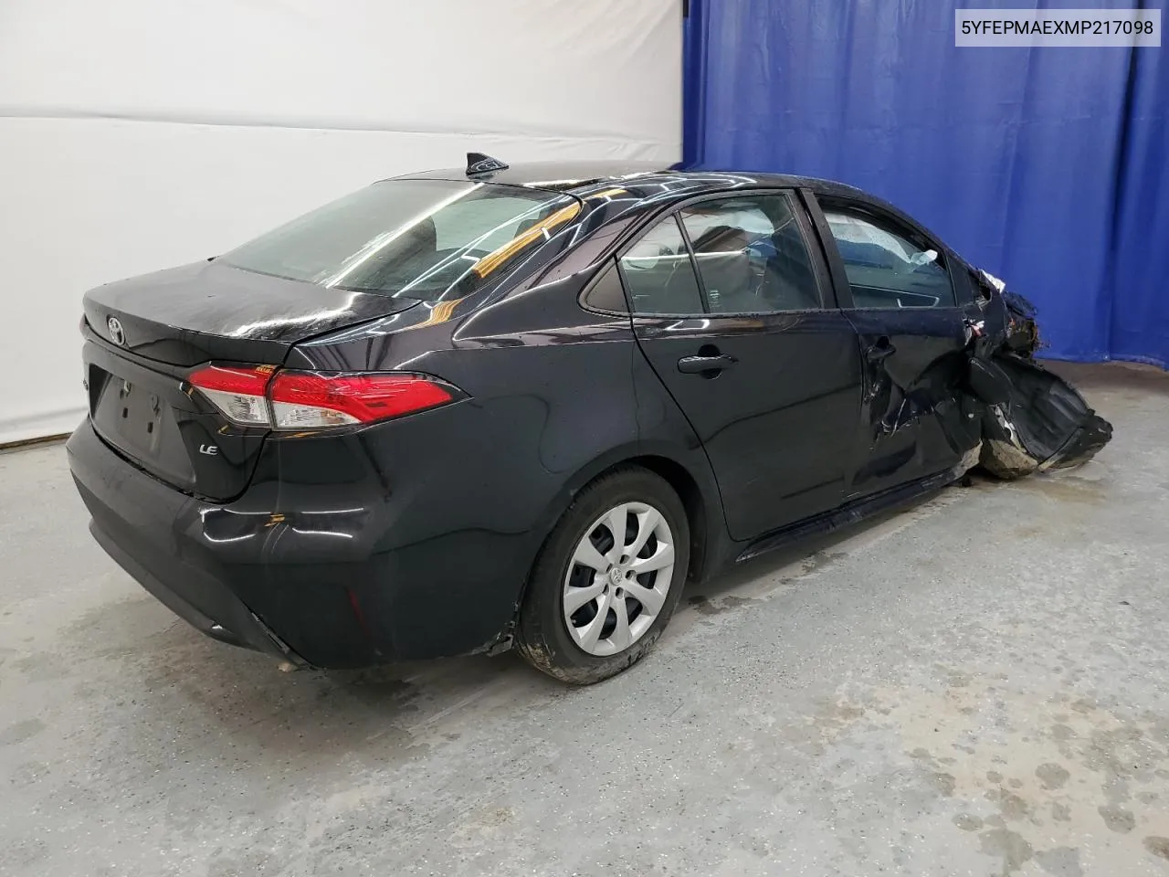 5YFEPMAEXMP217098 2021 Toyota Corolla Le