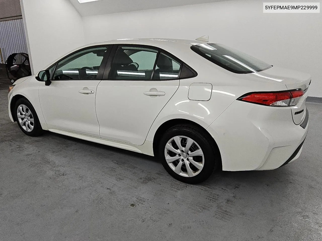 2021 Toyota Corolla Le VIN: 5YFEPMAE9MP229999 Lot: 76144384