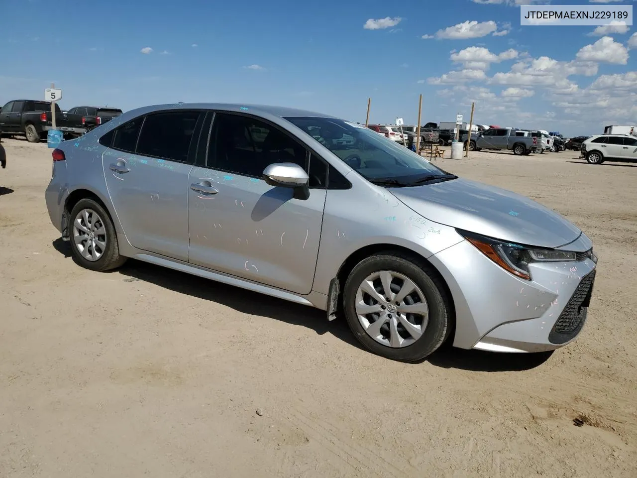 2022 Toyota Corolla Le VIN: JTDEPMAEXNJ229189 Lot: 70892664