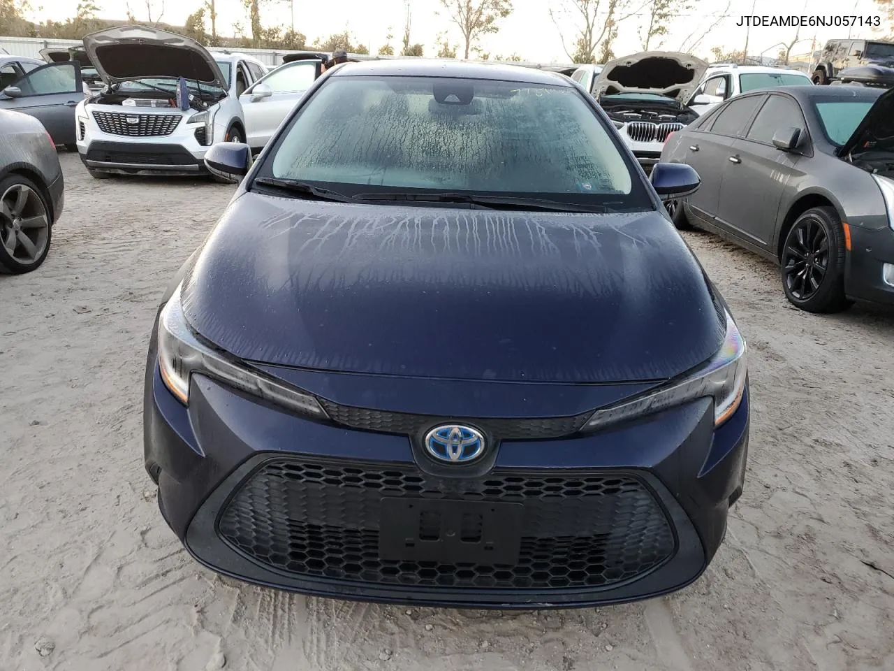 2022 Toyota Corolla Le VIN: JTDEAMDE6NJ057143 Lot: 77879064