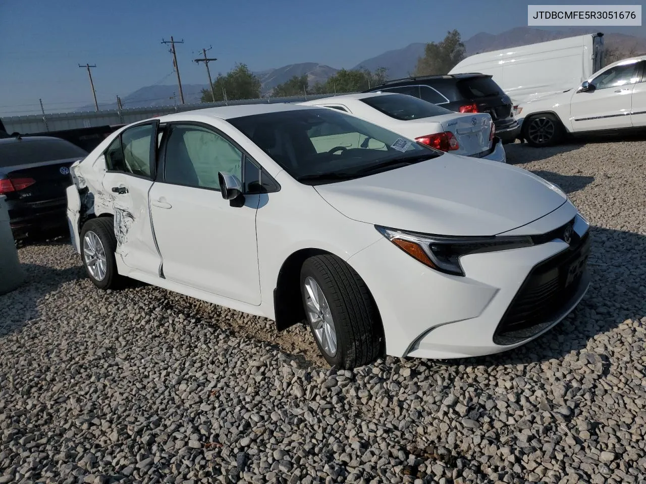 2024 Toyota Corolla Le VIN: JTDBCMFE5R3051676 Lot: 70303334