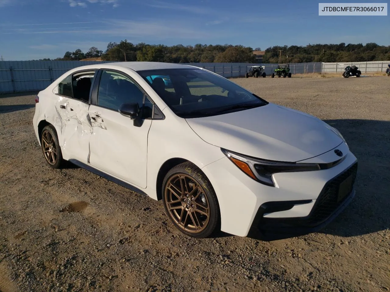 2024 Toyota Corolla Le VIN: JTDBCMFE7R3066017 Lot: 77163584