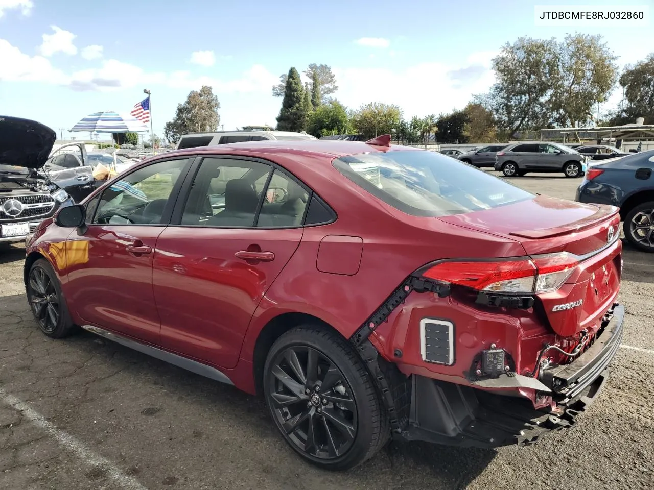 2024 Toyota Corolla Le VIN: JTDBCMFE8RJ032860 Lot: 81095564