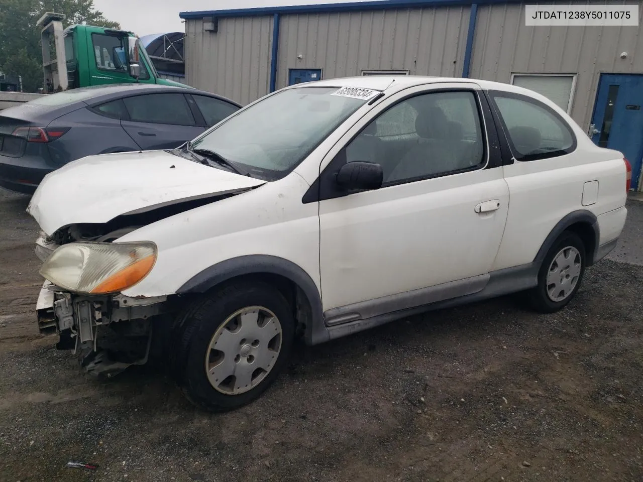 2000 Toyota Echo VIN: JTDAT1238Y5011075 Lot: 68986334