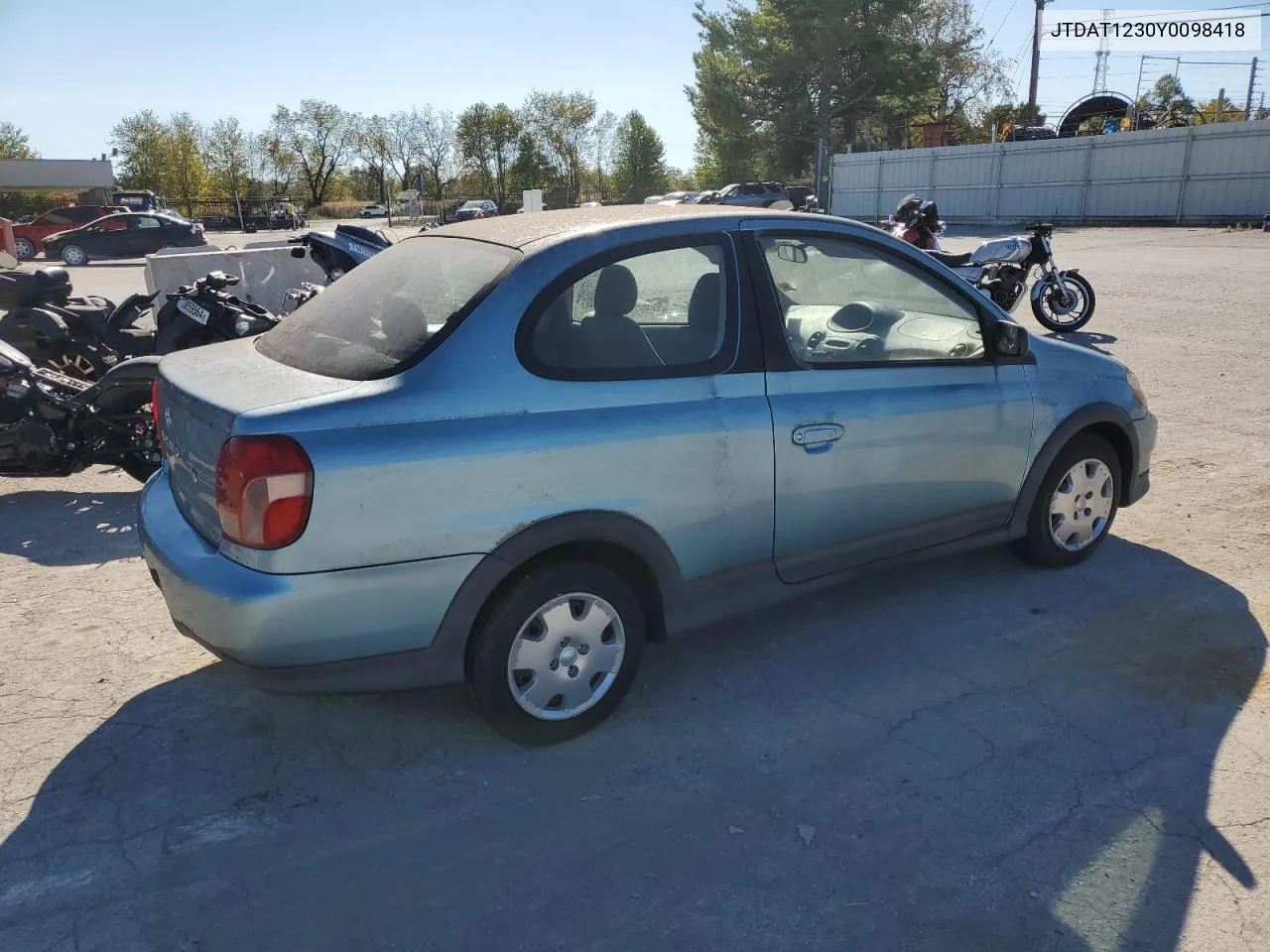 JTDAT1230Y0098418 2000 Toyota Echo