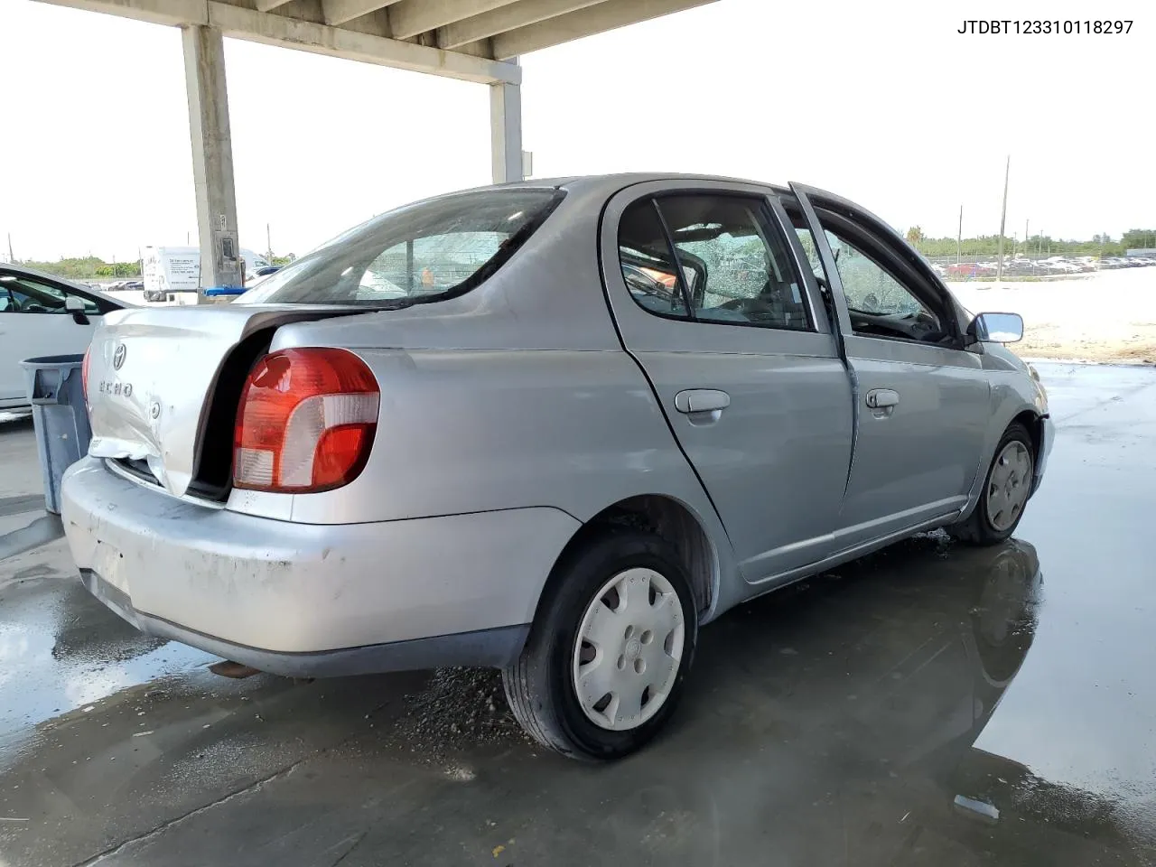 2001 Toyota Echo VIN: JTDBT123310118297 Lot: 57918364