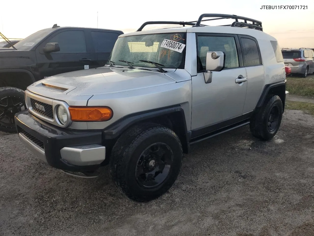 2007 Toyota Fj Cruiser VIN: JTEBU11FX70071721 Lot: 74950074