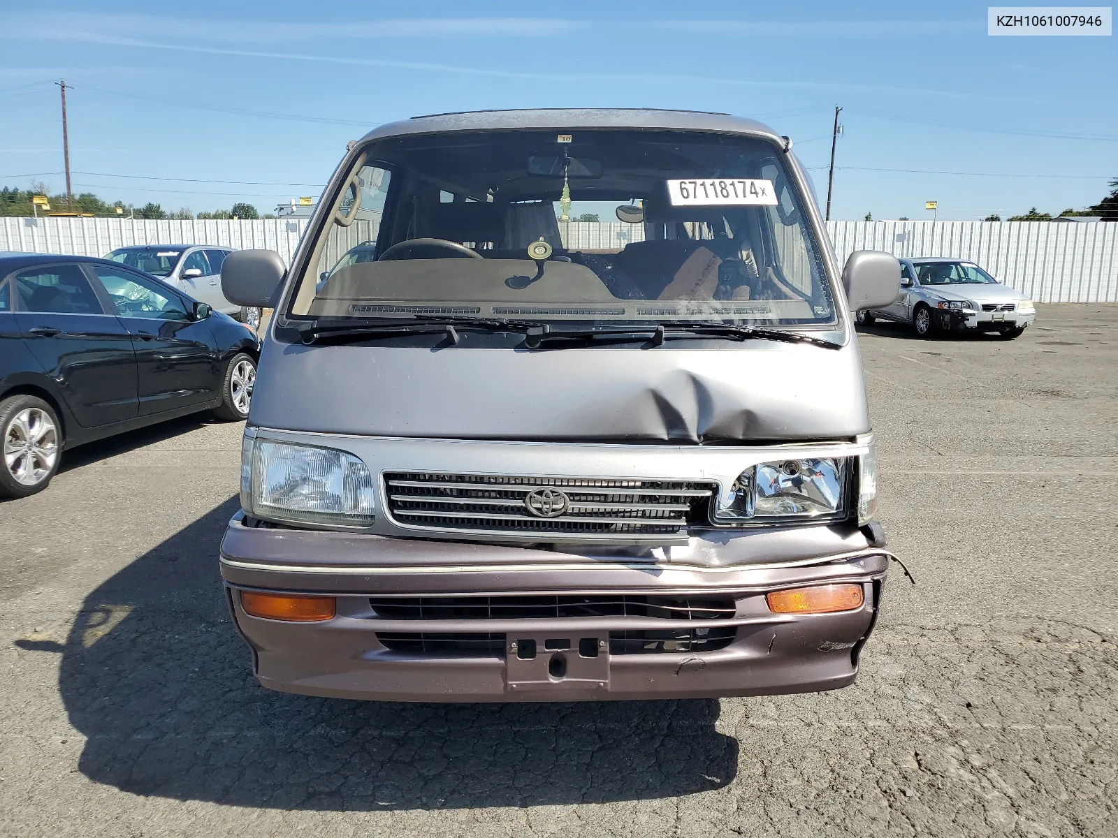 1994 Toyota Hiace VIN: KZH1061007946 Lot: 67118174