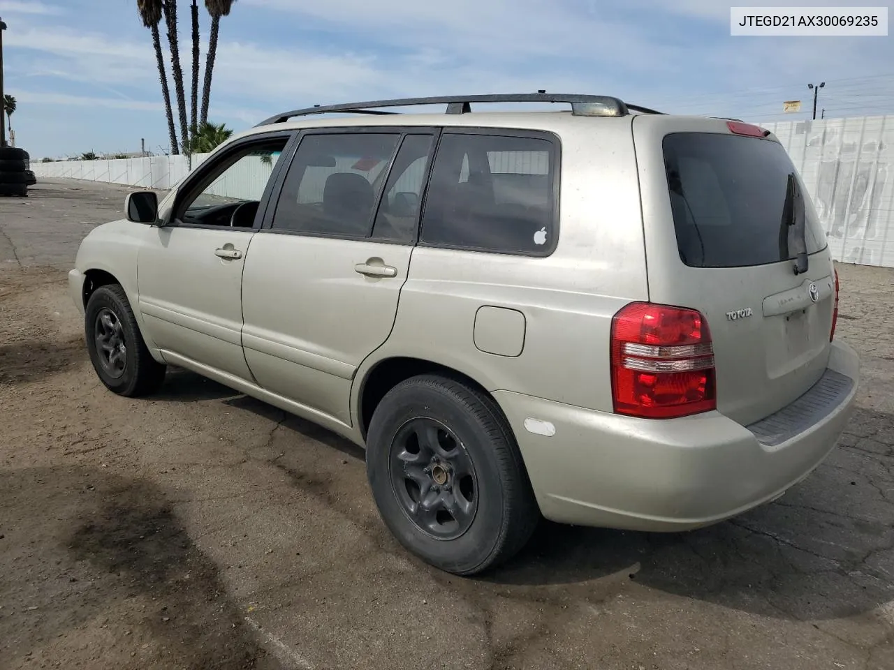 JTEGD21AX30069235 2003 Toyota Highlander