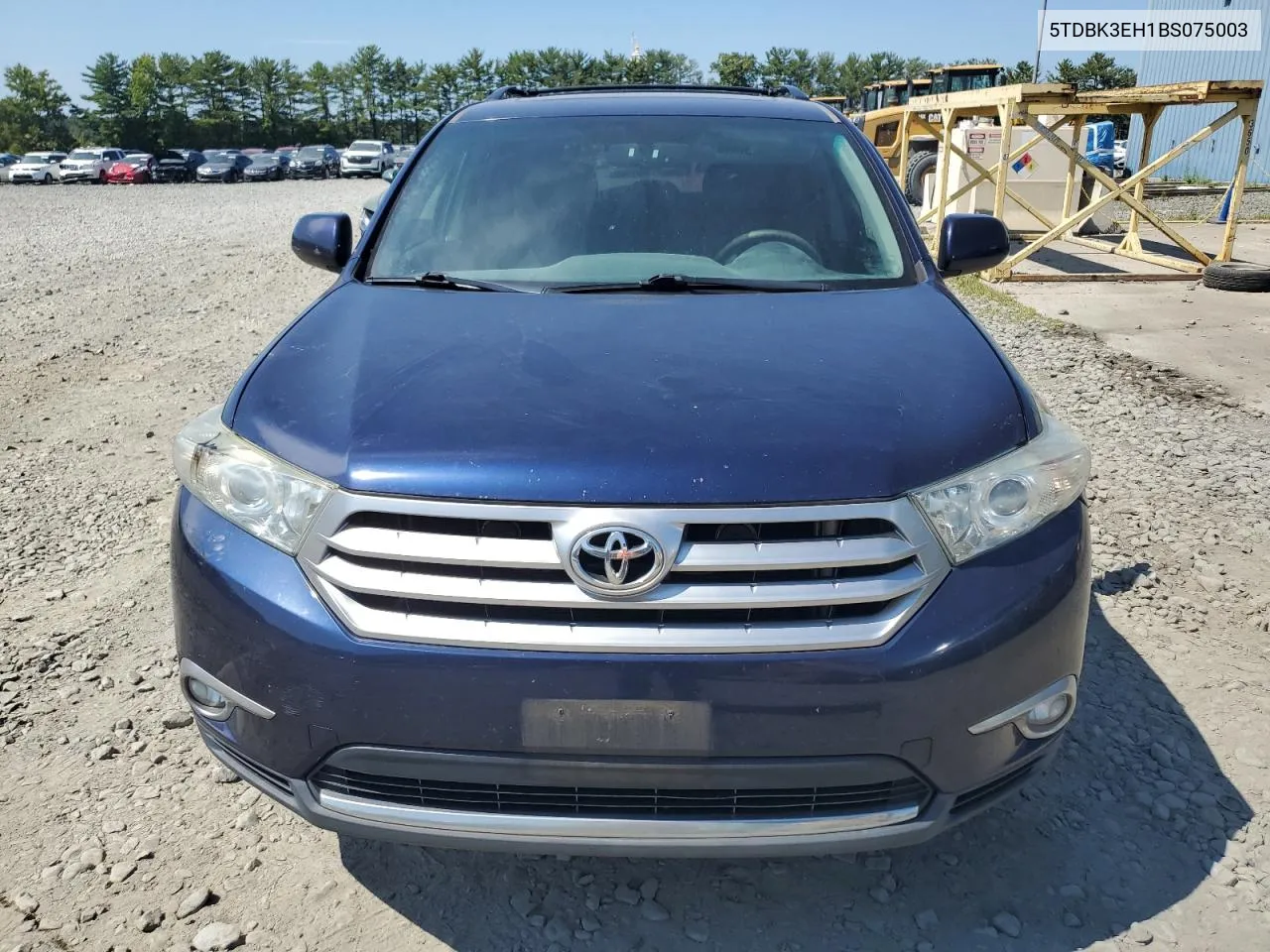 2011 Toyota Highlander Base VIN: 5TDBK3EH1BS075003 Lot: 68897294