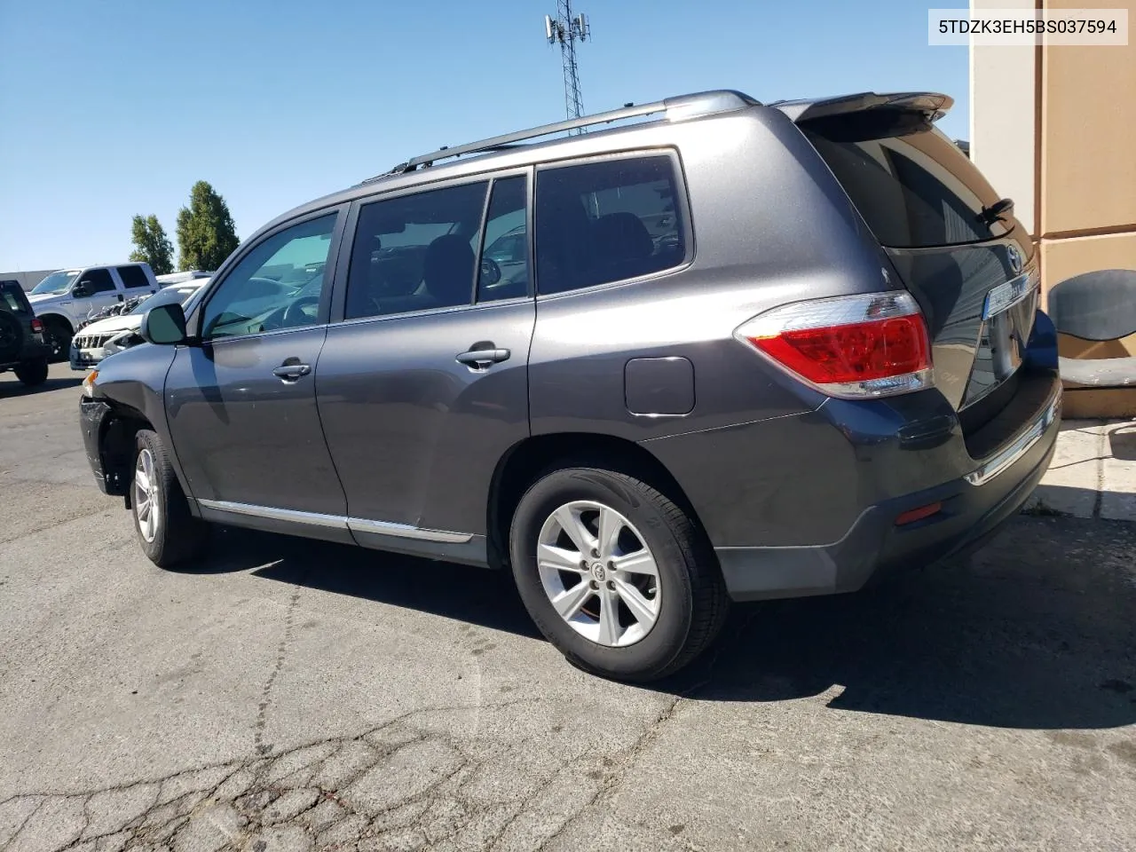 2011 Toyota Highlander Base VIN: 5TDZK3EH5BS037594 Lot: 70082674