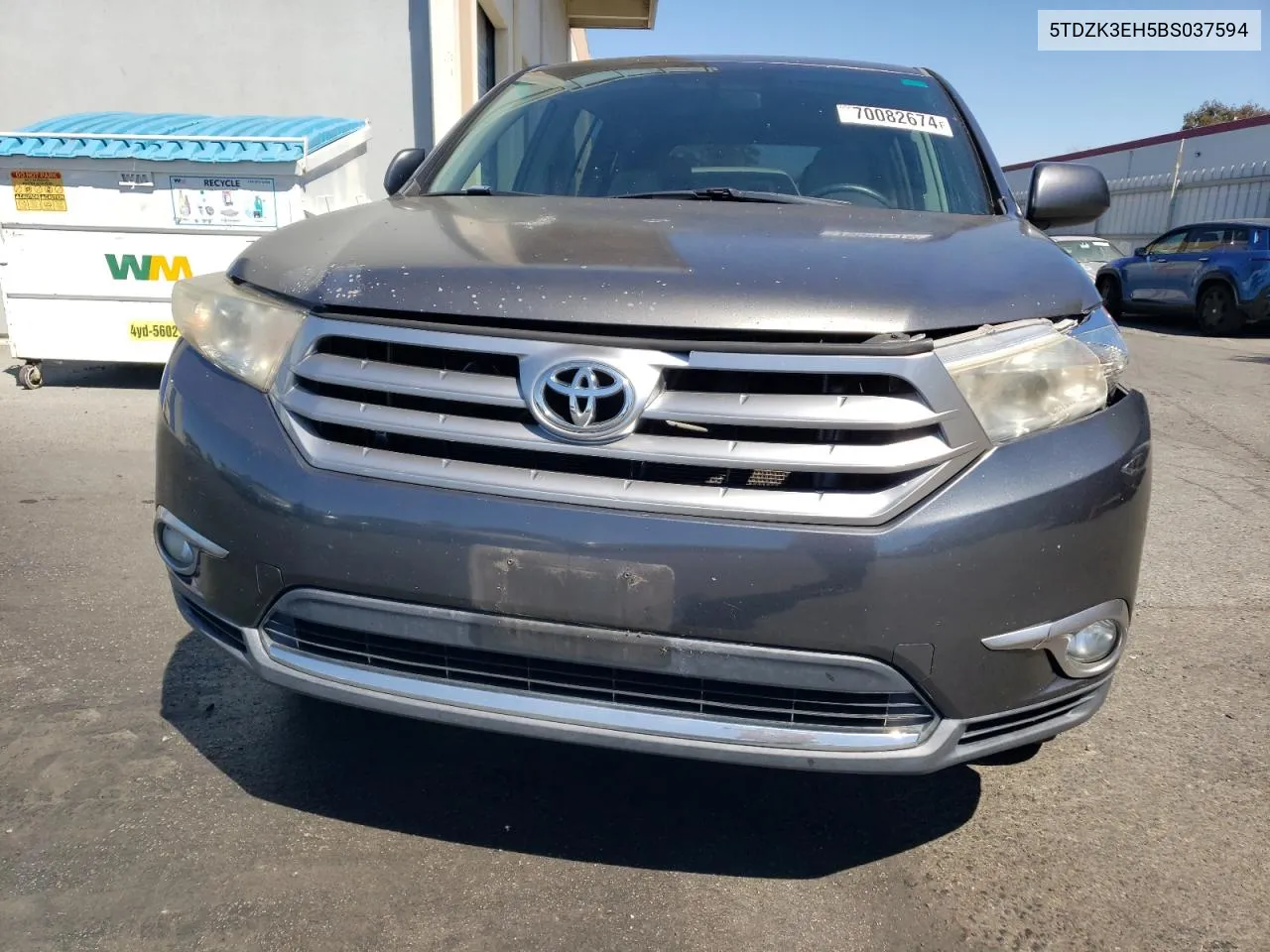 2011 Toyota Highlander Base VIN: 5TDZK3EH5BS037594 Lot: 70082674