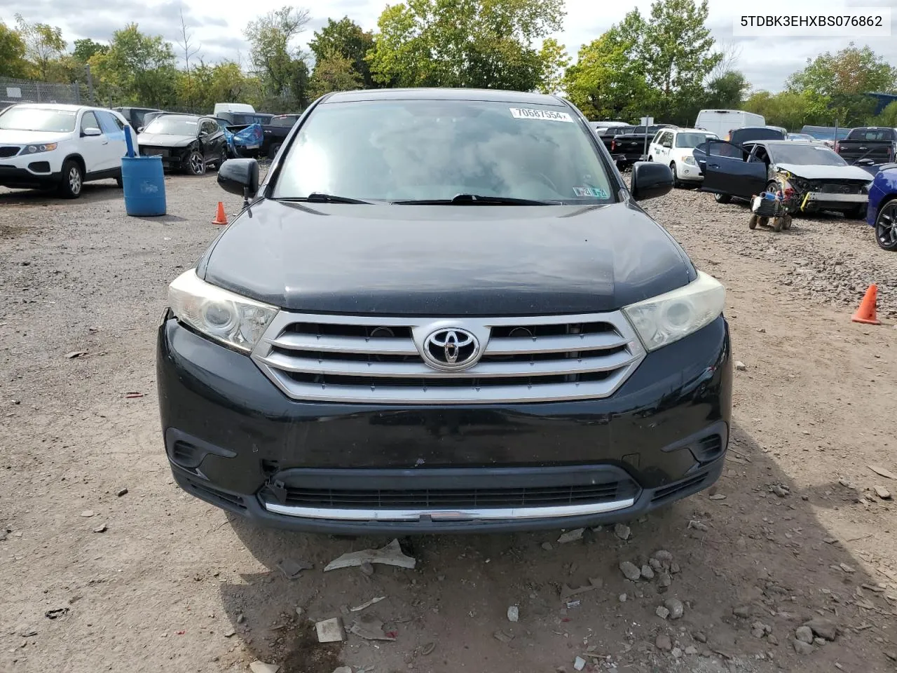 2011 Toyota Highlander Base VIN: 5TDBK3EHXBS076862 Lot: 70687554